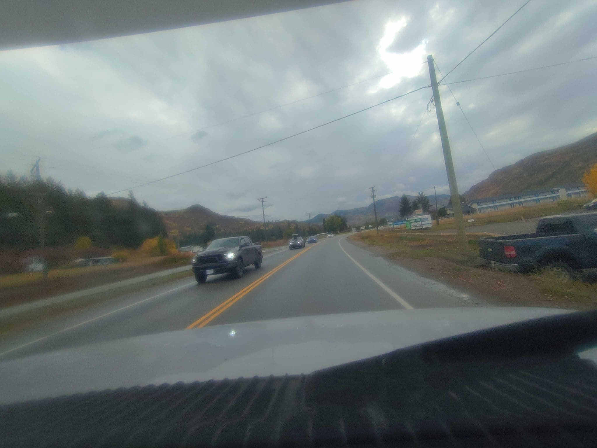Street view near Knights Inn, Barrière — © kibour (CC BY-SA · Mapillary)