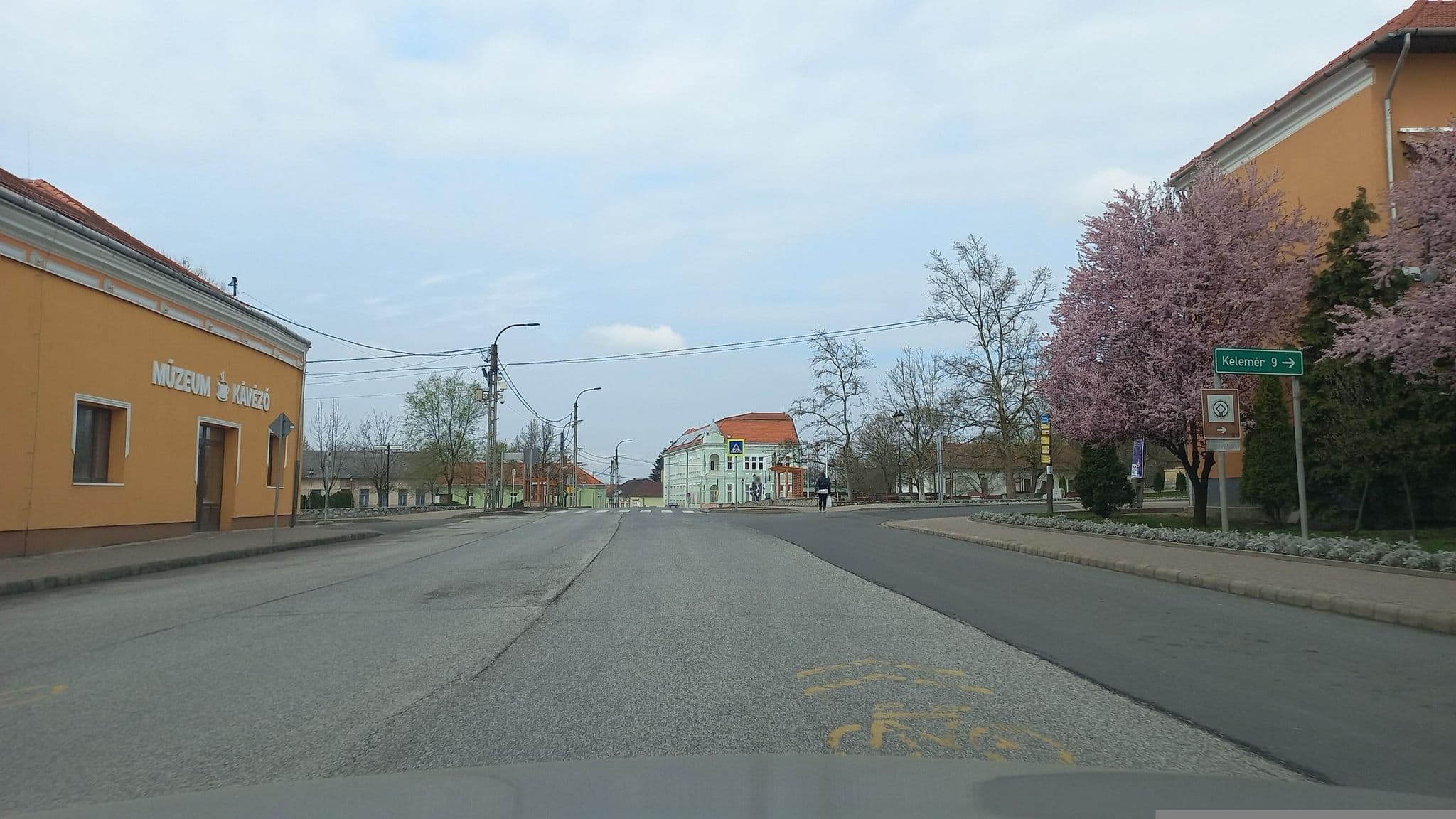 Street view near Putnok Város Önkormányzatának Vendégháza, Putnok — © bordaben (CC BY-SA · Mapillary)