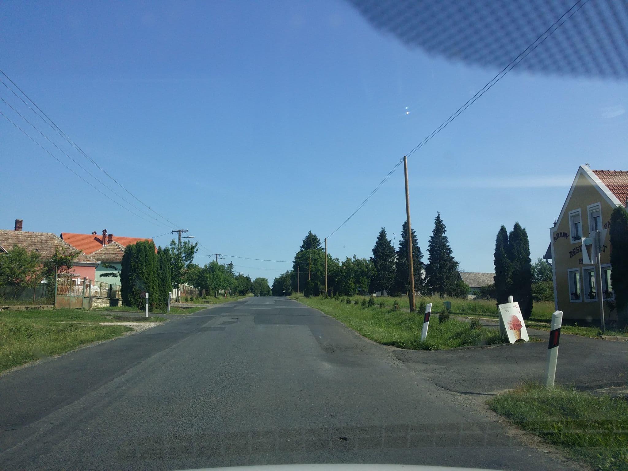 Street view near Aranypatak Panzió és vendéglő, Zalaszentgrót — © utvonalfelmeresek (CC BY-SA · Mapillary)