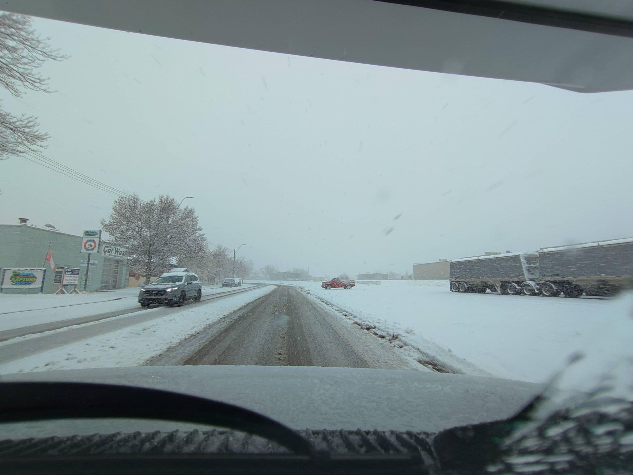 Street view near Heartwood Inn, Drumheller — © kibour (CC BY-SA · Mapillary)