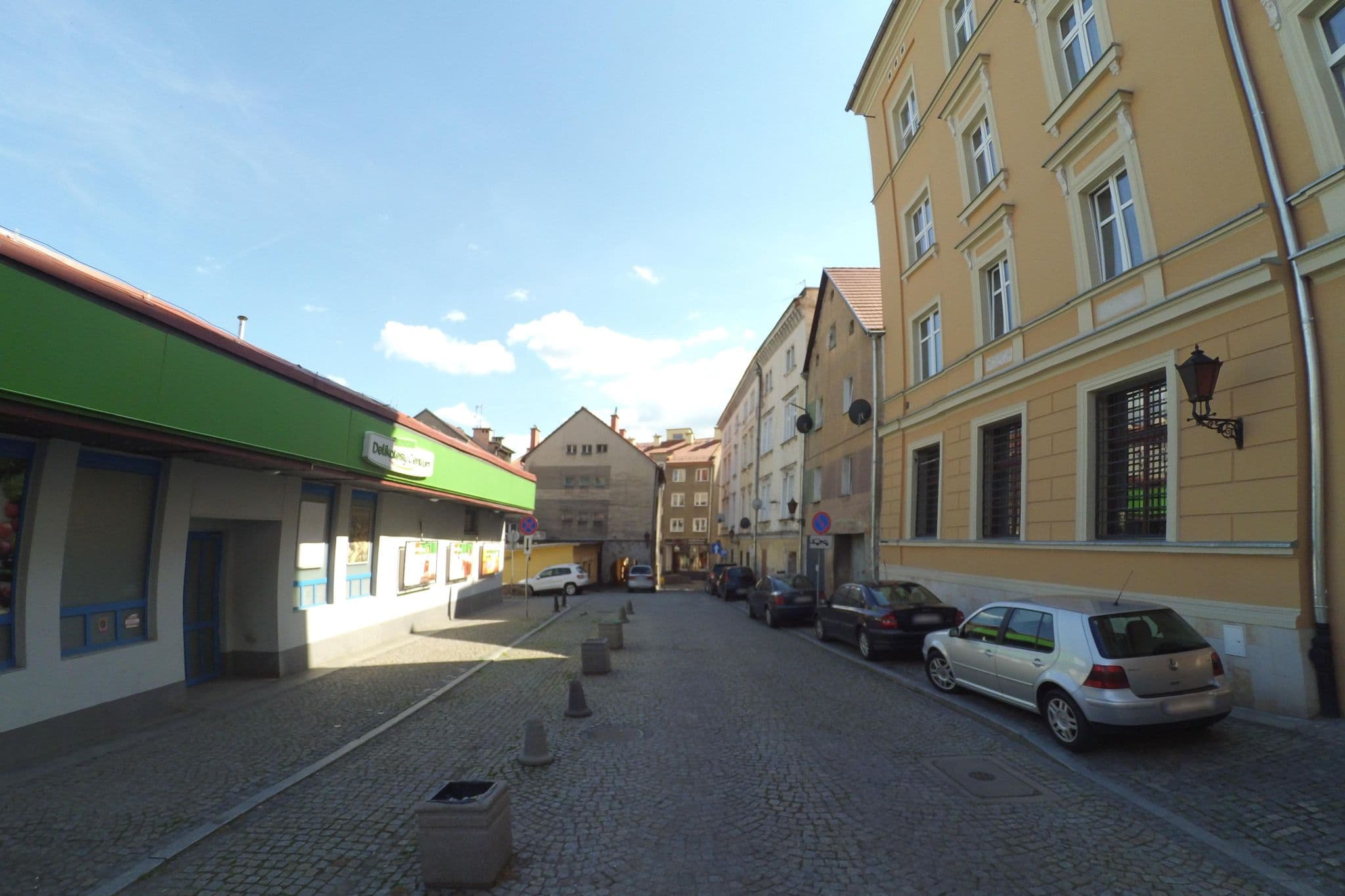 Street view near Apartament pod Twierdzą, Kłodzko — © wegavision (CC BY-SA · Mapillary)