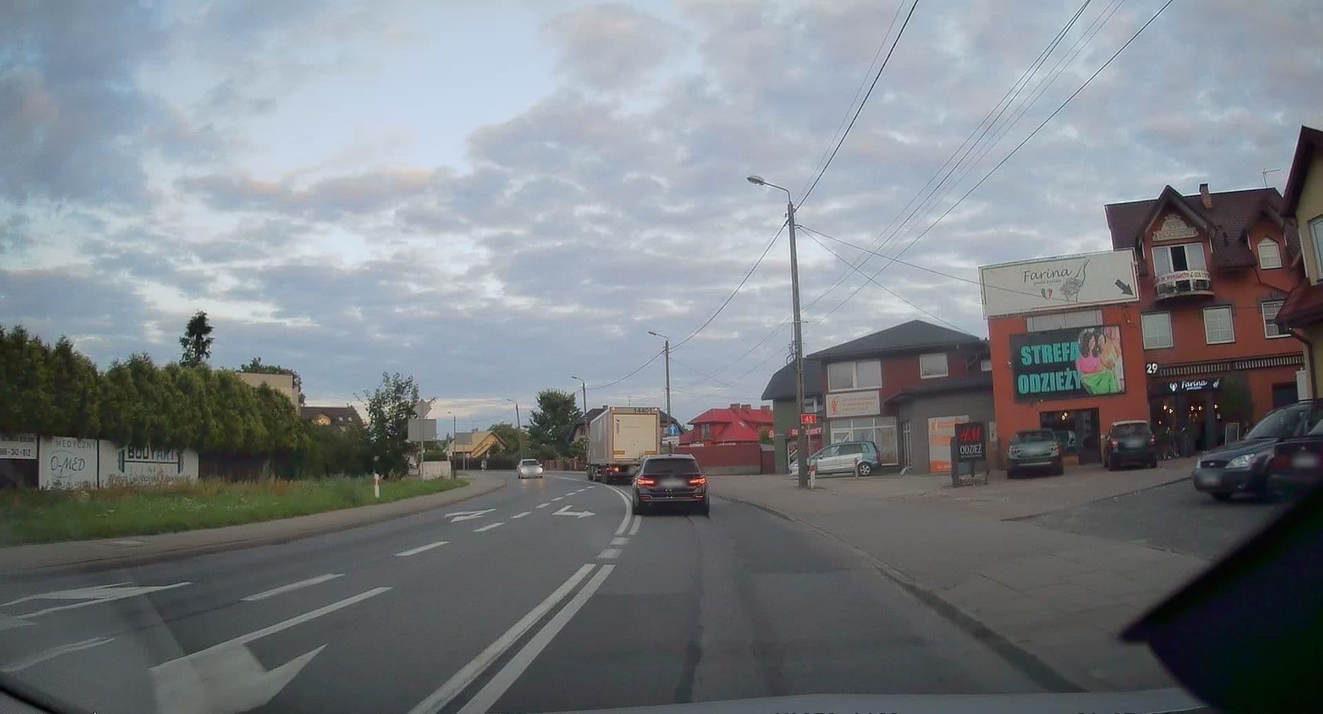 Street view near Noclegi Helios & Hotelowa, Wieluń — © edc22 (CC BY-SA · Mapillary)