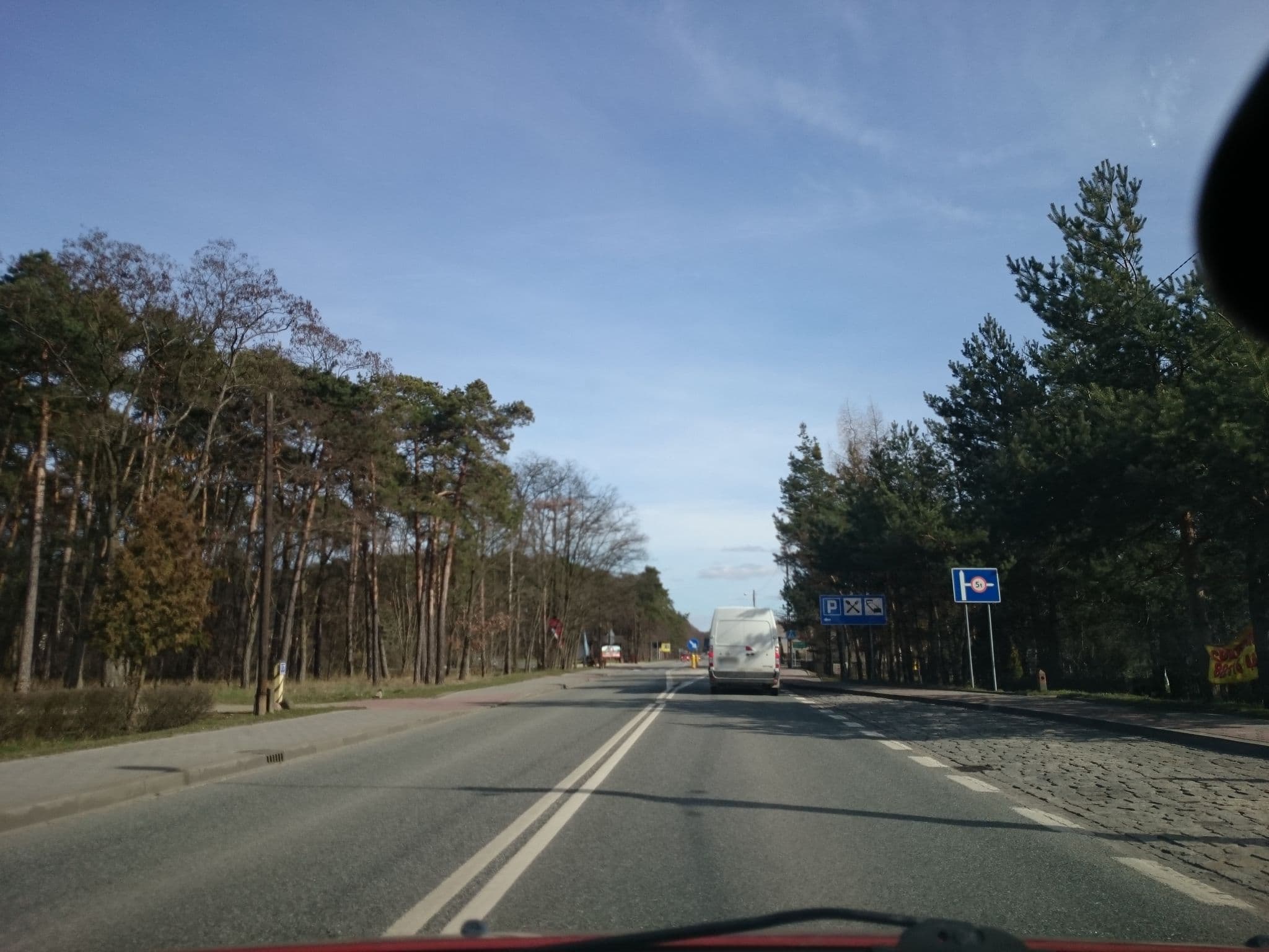 Street view near Zajazd Vendere Varia S.C. Chrząstowice, Chrząstowice — © lukasz (CC BY-SA · Mapillary)