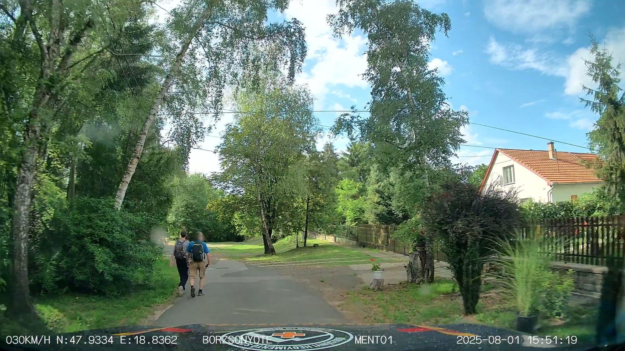 Street view near Erdészház Szálláshely, Szob — © BorzsonyMountainRescue (CC BY-SA · Mapillary)