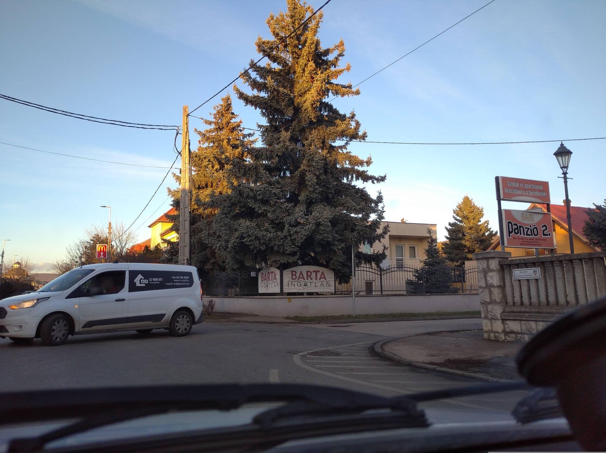 Street view near SASI Panzió 2., Esztergom — © grozsa11 (CC BY-SA · Mapillary)