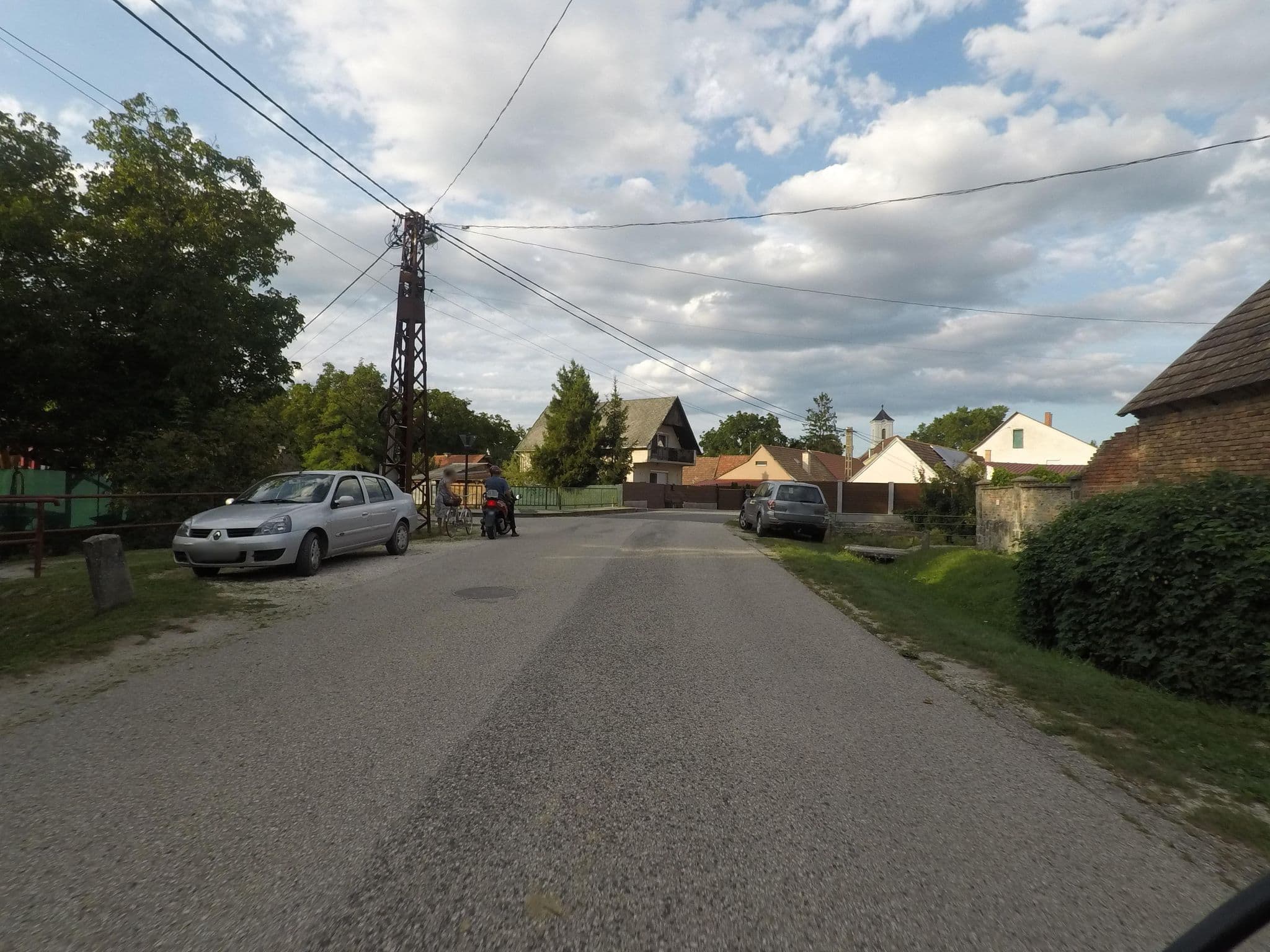 Street view near Kishíd Vendégház Pilismarót, Pilismarót — © teamwork (CC BY-SA · Mapillary)