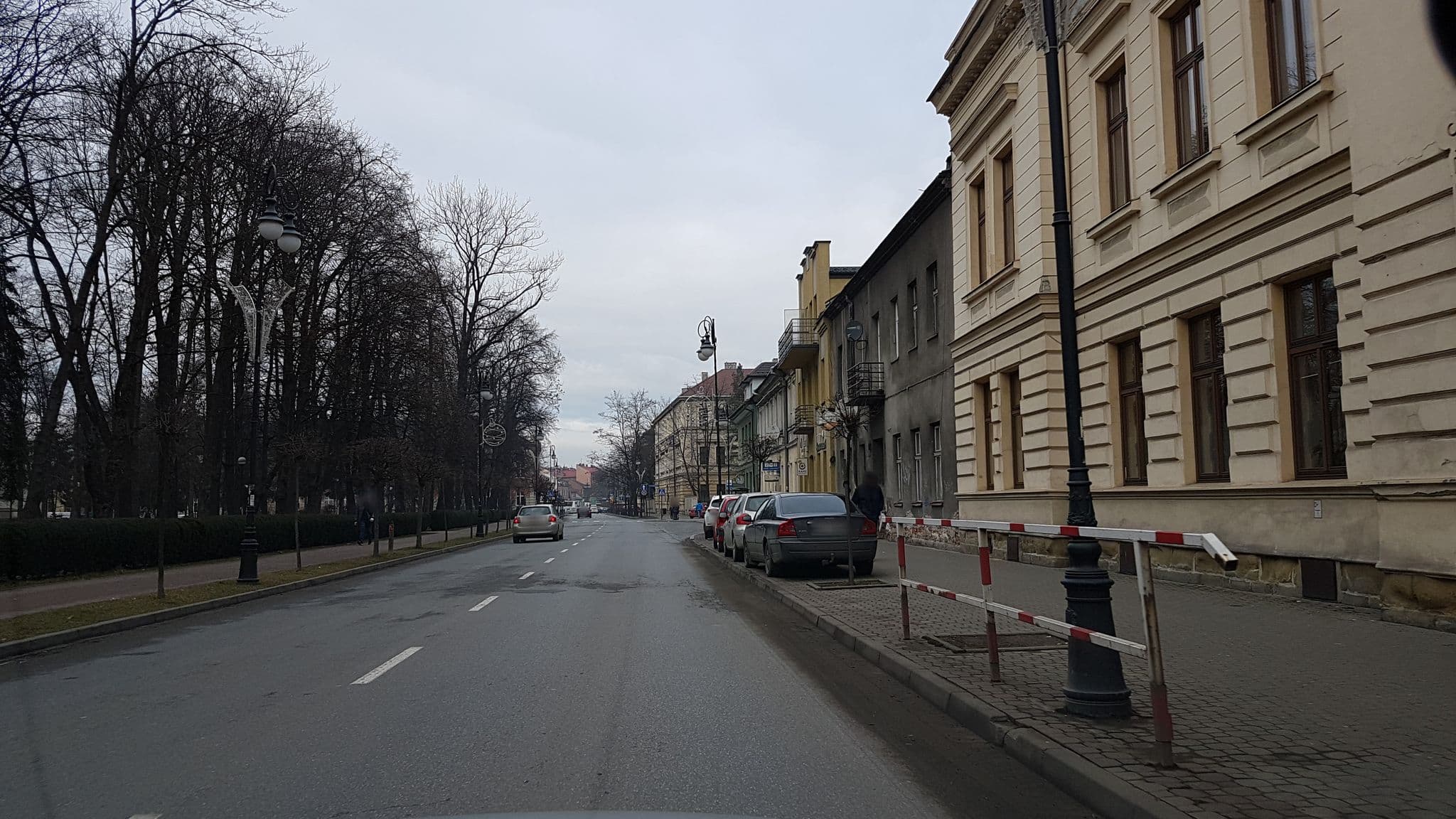 Street view near Internat Zespołu Szkół Ogólnokształcących nr 1, Nowy Sącz — © emtiwi (CC BY-SA · Mapillary)