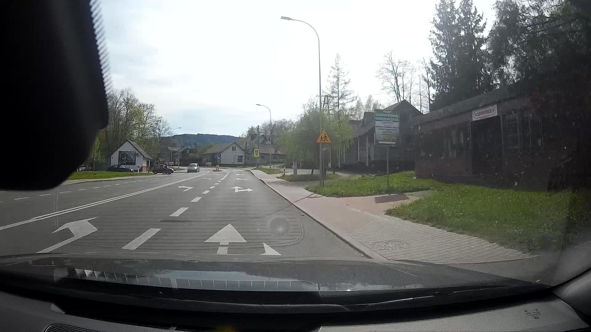 Street view near Hexe. Hotel, restauracja. Błoniarz L., Żegocina — © IMC1964 (CC BY-SA · Mapillary)