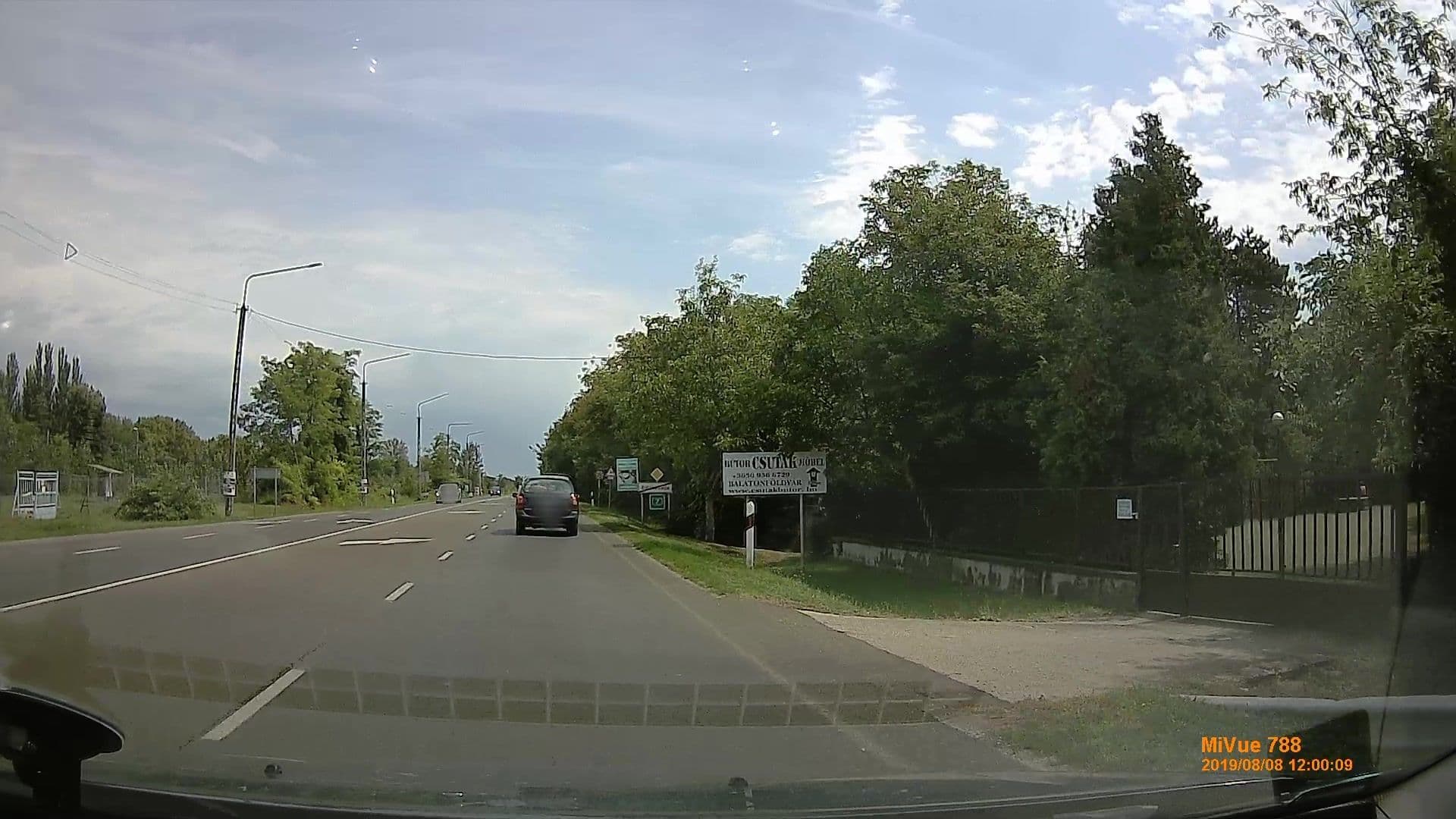 Street view near Észak-magyarországi Vízügyi Igazgatóság Miskolc üdülője, Balatonlelle — © geox123 (CC BY-SA · Mapillary)