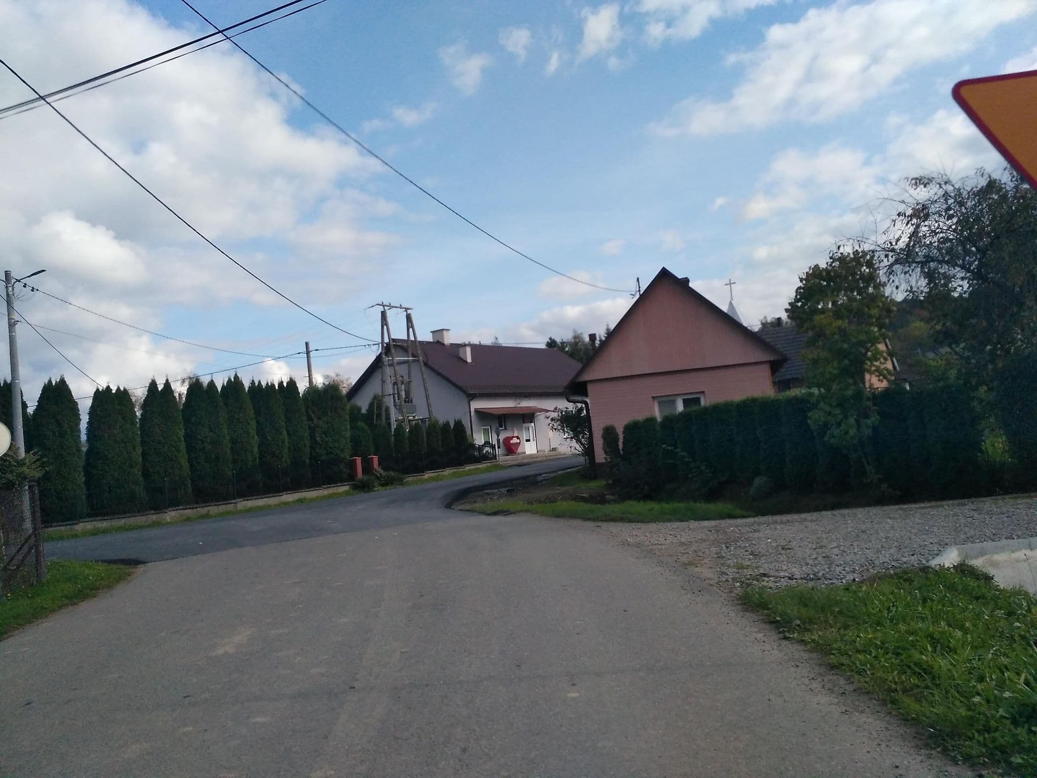 Street view near Kamienica Galicyjska Sp. z o.o., Jedlicze — © czecko (CC BY-SA · Mapillary)