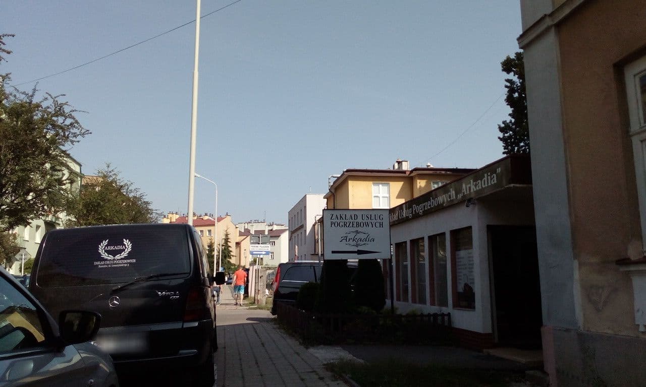 Street view near Wspólnota Mieszkaniowa przy ul. B.Chrobrego 24 w Rzeszowie, Rzeszów — © lancut (CC BY-SA · Mapillary)