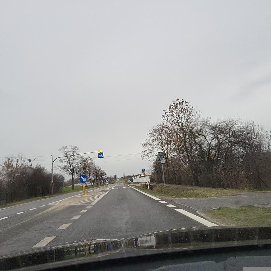 Street view near Szymon Wasik Hotel Wasik F.P.U.H., Orońsko — © picturehoover (CC BY-SA · Mapillary)