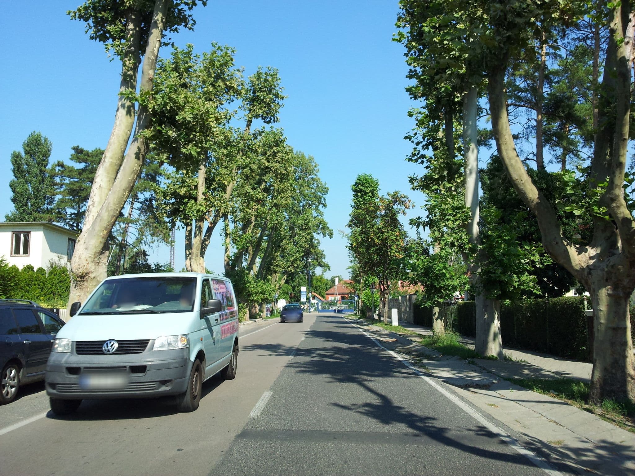 Street view near Vár-lak Apartman, Siófok — © kolesajr (CC BY-SA · Mapillary)
