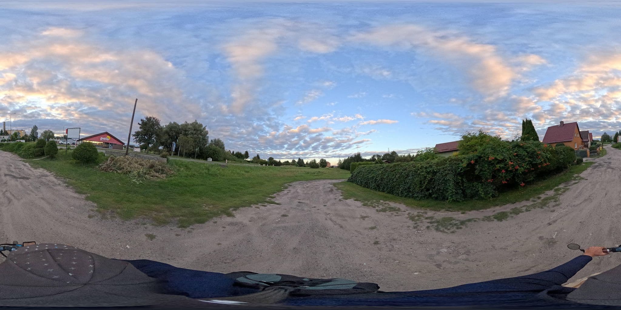 Street view near Małgorzata Fornal Pokoje Gościnne, Golczewo — © masterofnoroad (CC BY-SA · Mapillary)