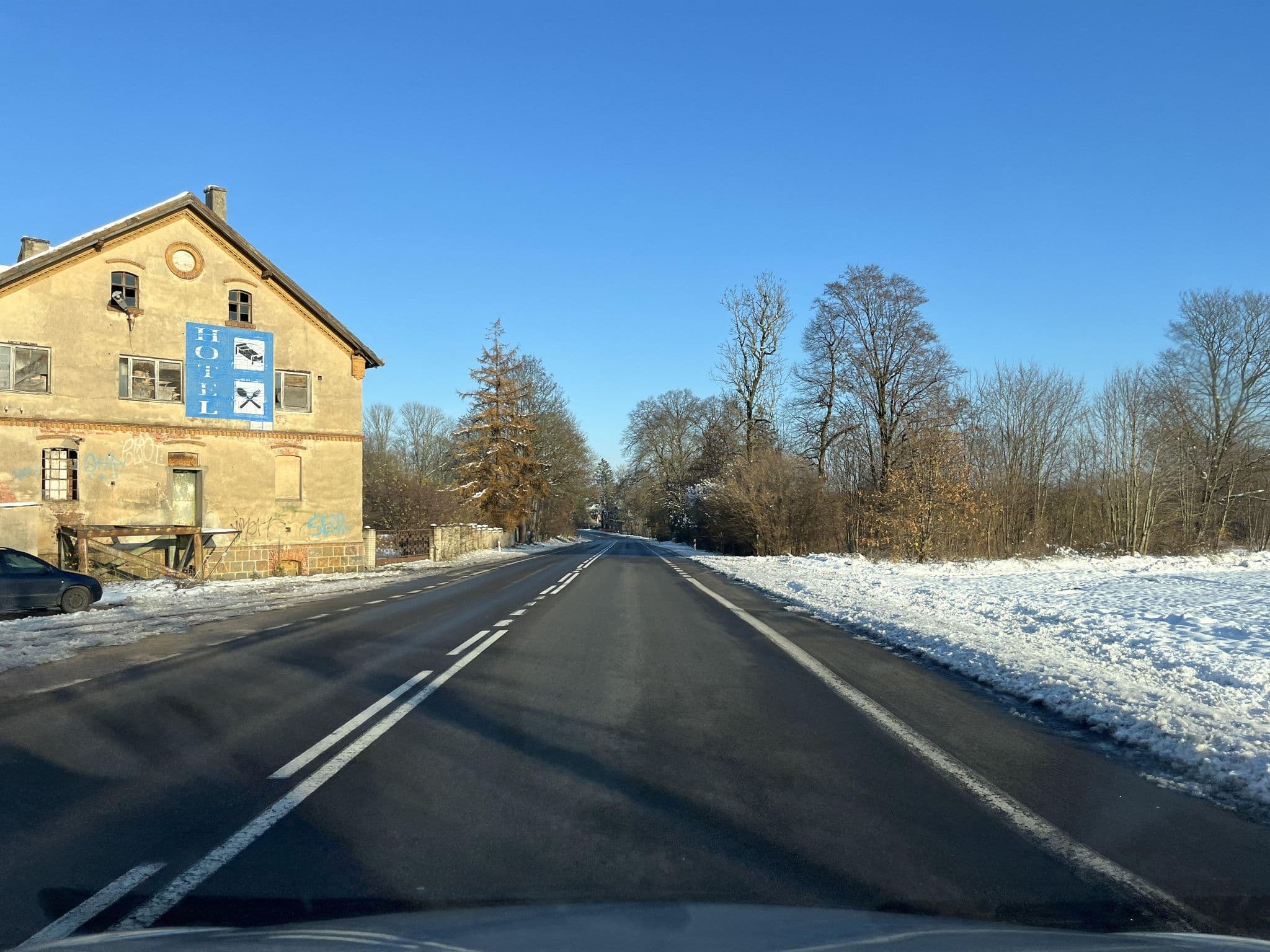 Street view near Abandoned Hotel, Karlino — © masterofnoroad (CC BY-SA · Mapillary)