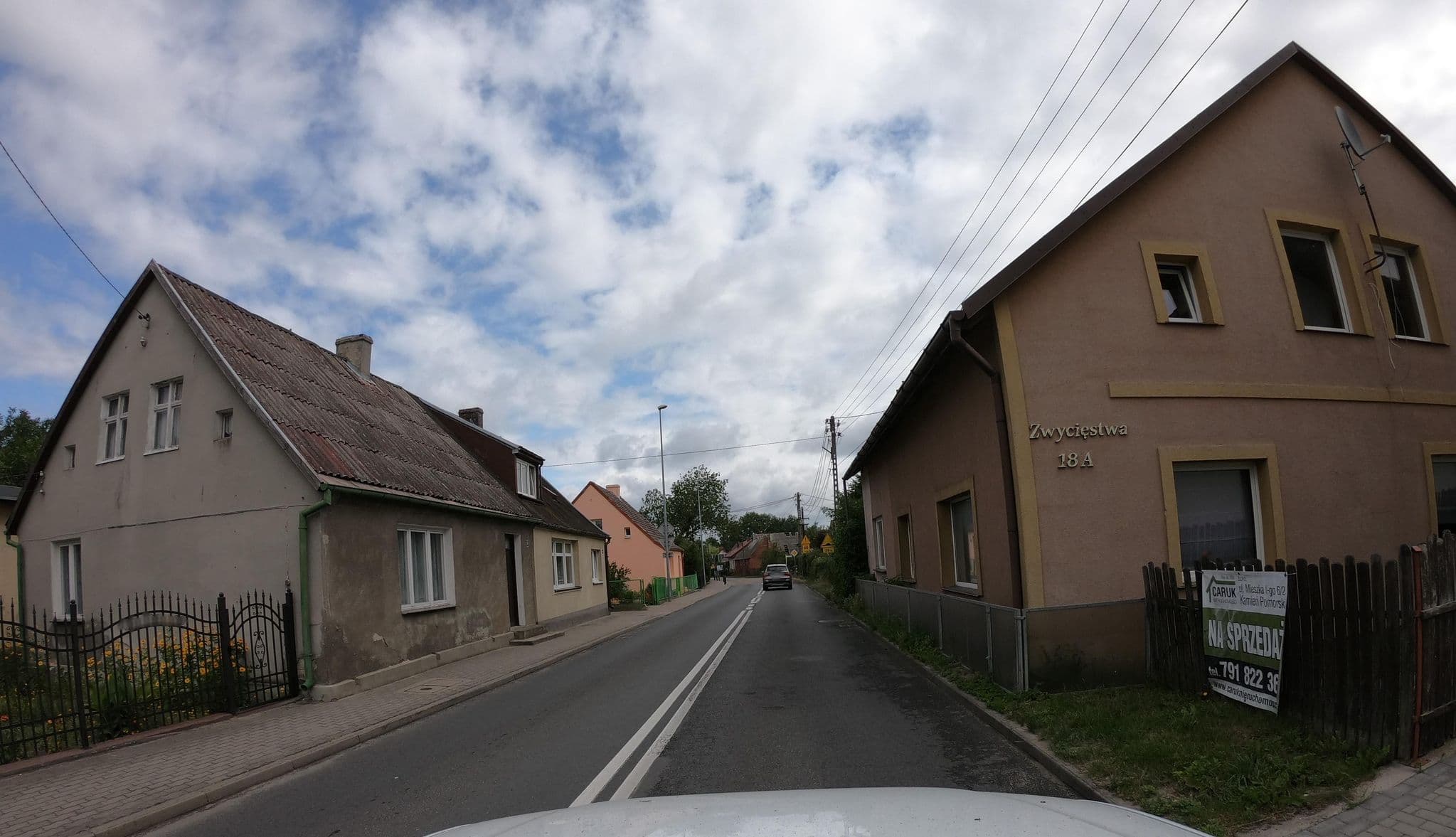 Street view near Dom Wakacyjny Laguna Bursztyn, Kamień Pomorski — © masterofnoroad (CC BY-SA · Mapillary)