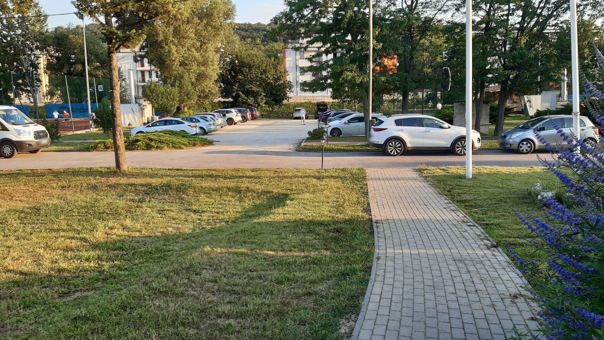 Street view near Grand Slam Panzió, Kelenvölgy — © vasony (CC BY-SA · Mapillary)