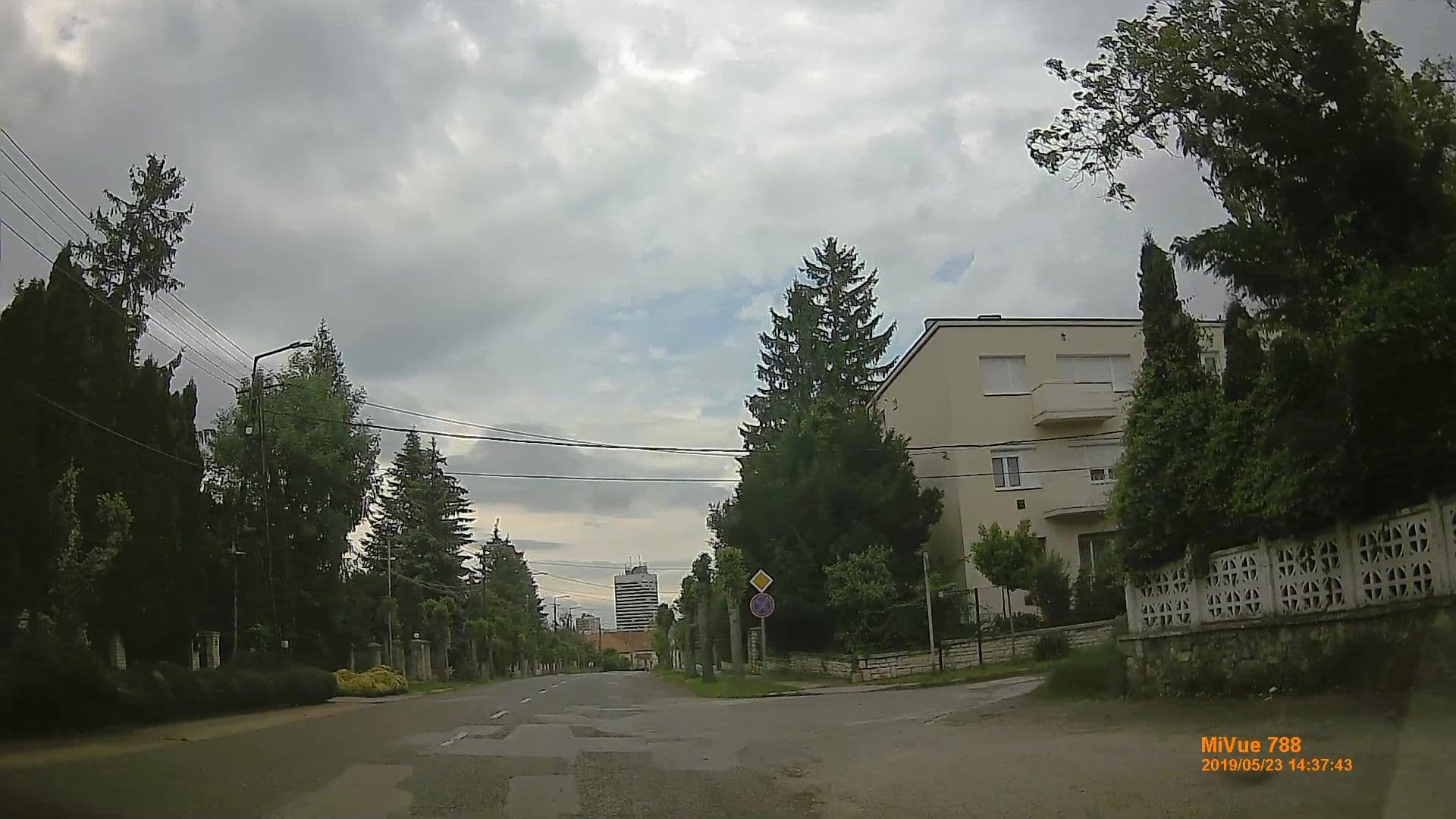 Street view near Éllő Panzió, Veszprém — © geox123 (CC BY-SA · Mapillary)