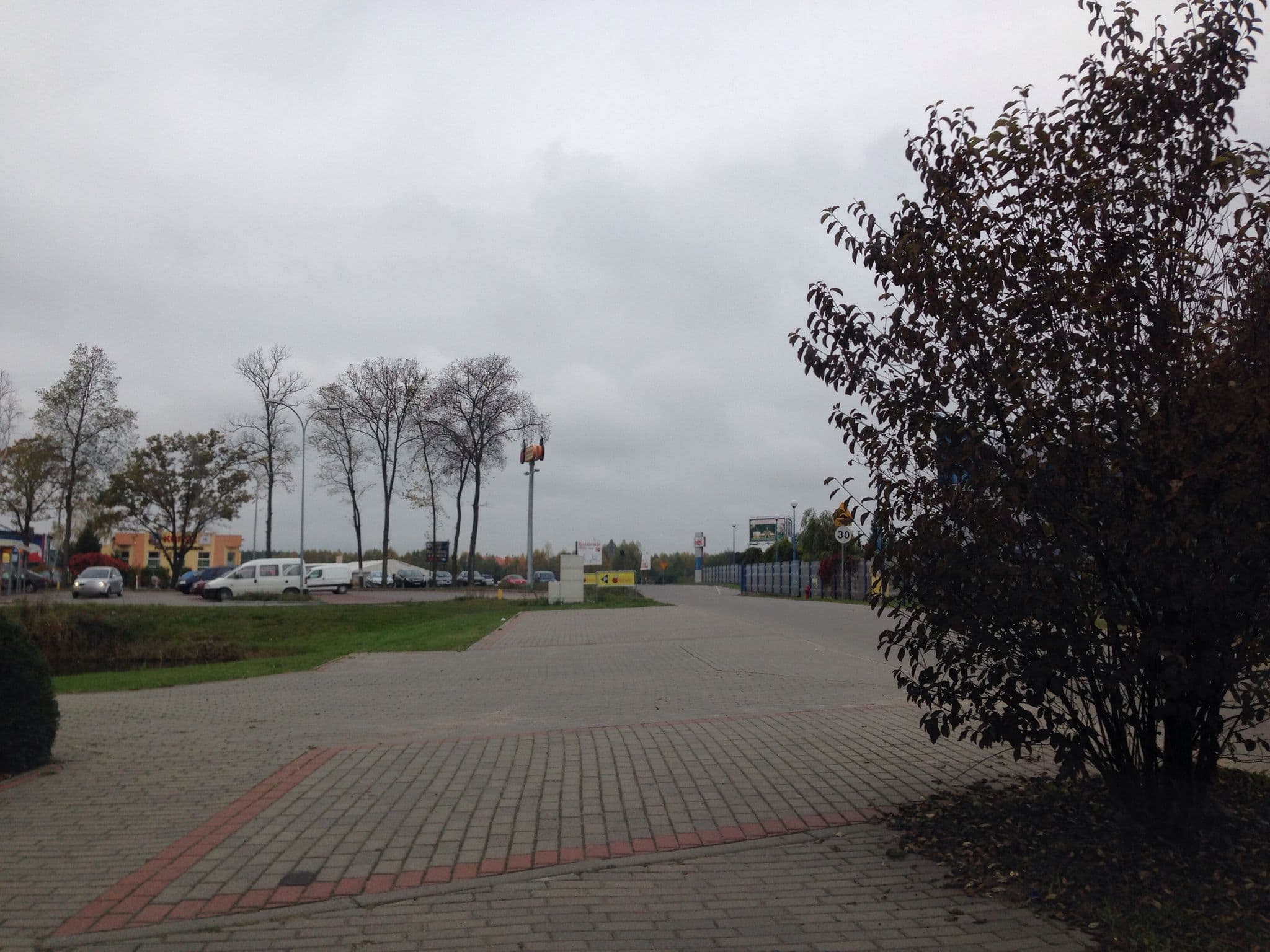 Street view near Hotel Dwór Pan Tadeusz, Osielsko — © fundacja_geolife (CC BY-SA · Mapillary)