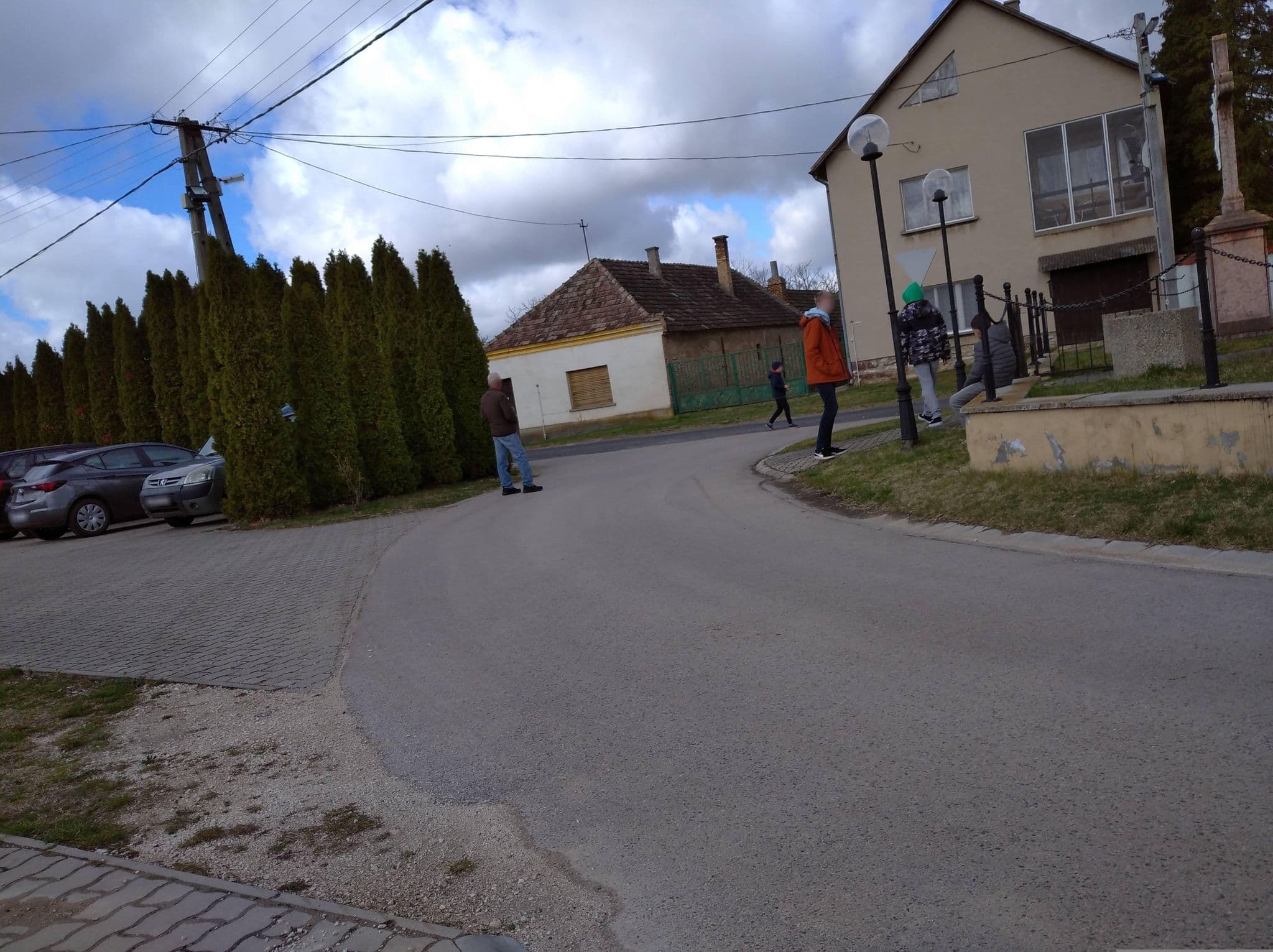 Street view near Hoffmann Vendégház 1, Bakonyszentlászló — © grozsa11 (CC BY-SA · Mapillary)