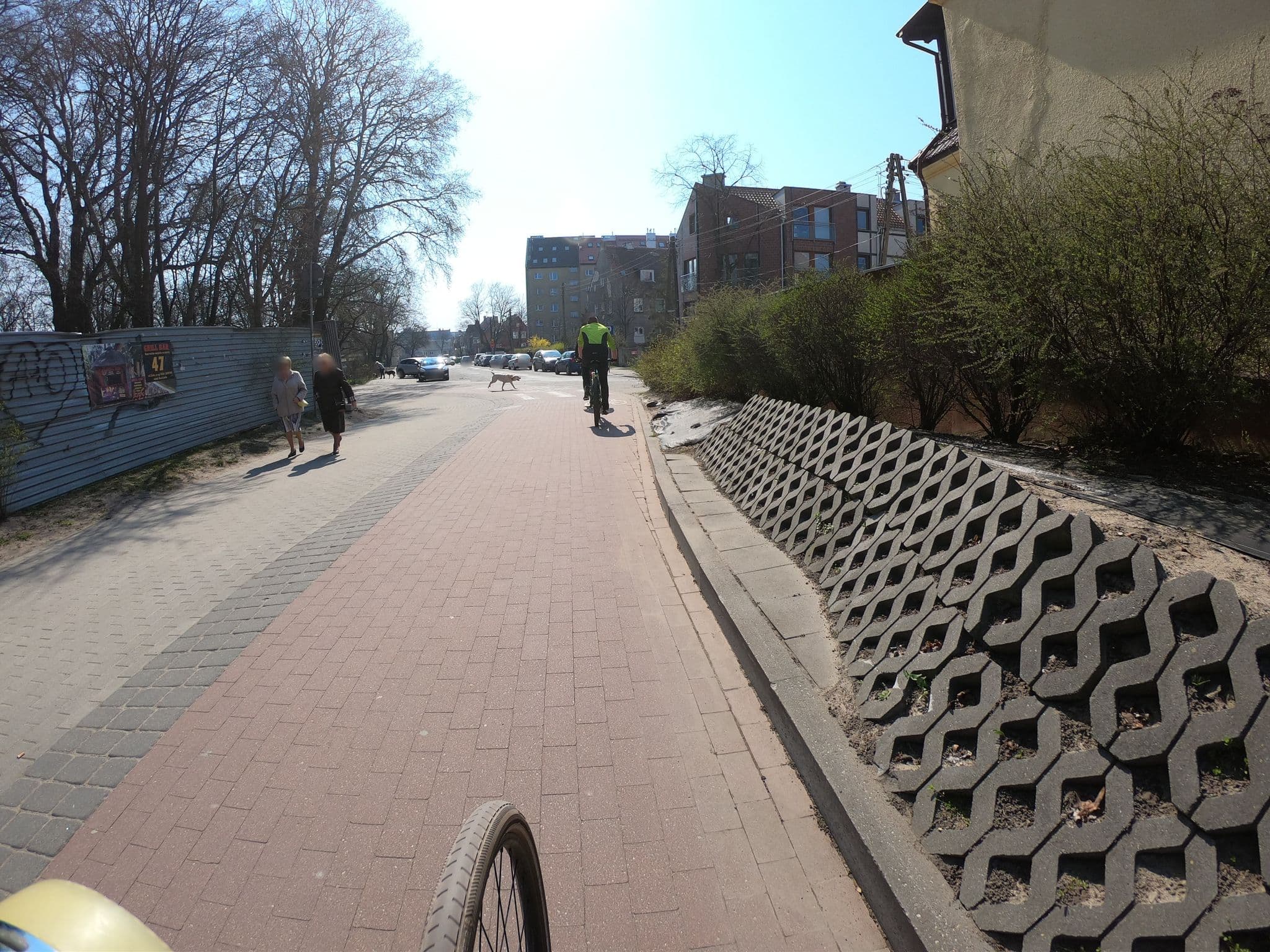 Street view near Amberhouse, Brzeźno Gdańskie — © masterofnoroad (CC BY-SA · Mapillary)
