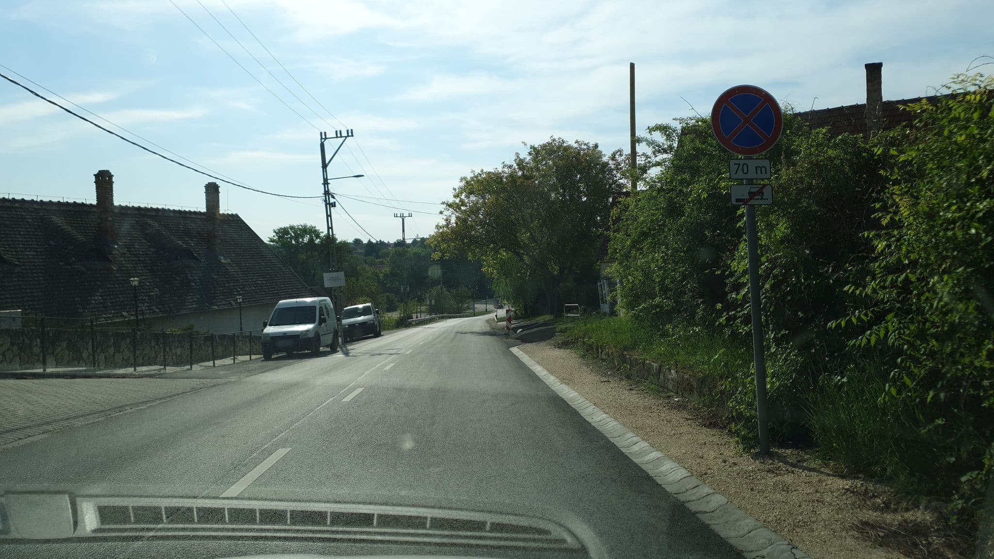 Street view near Rókusfalvy Fogadó, Etyek — © kami911 (CC BY-SA · Mapillary)