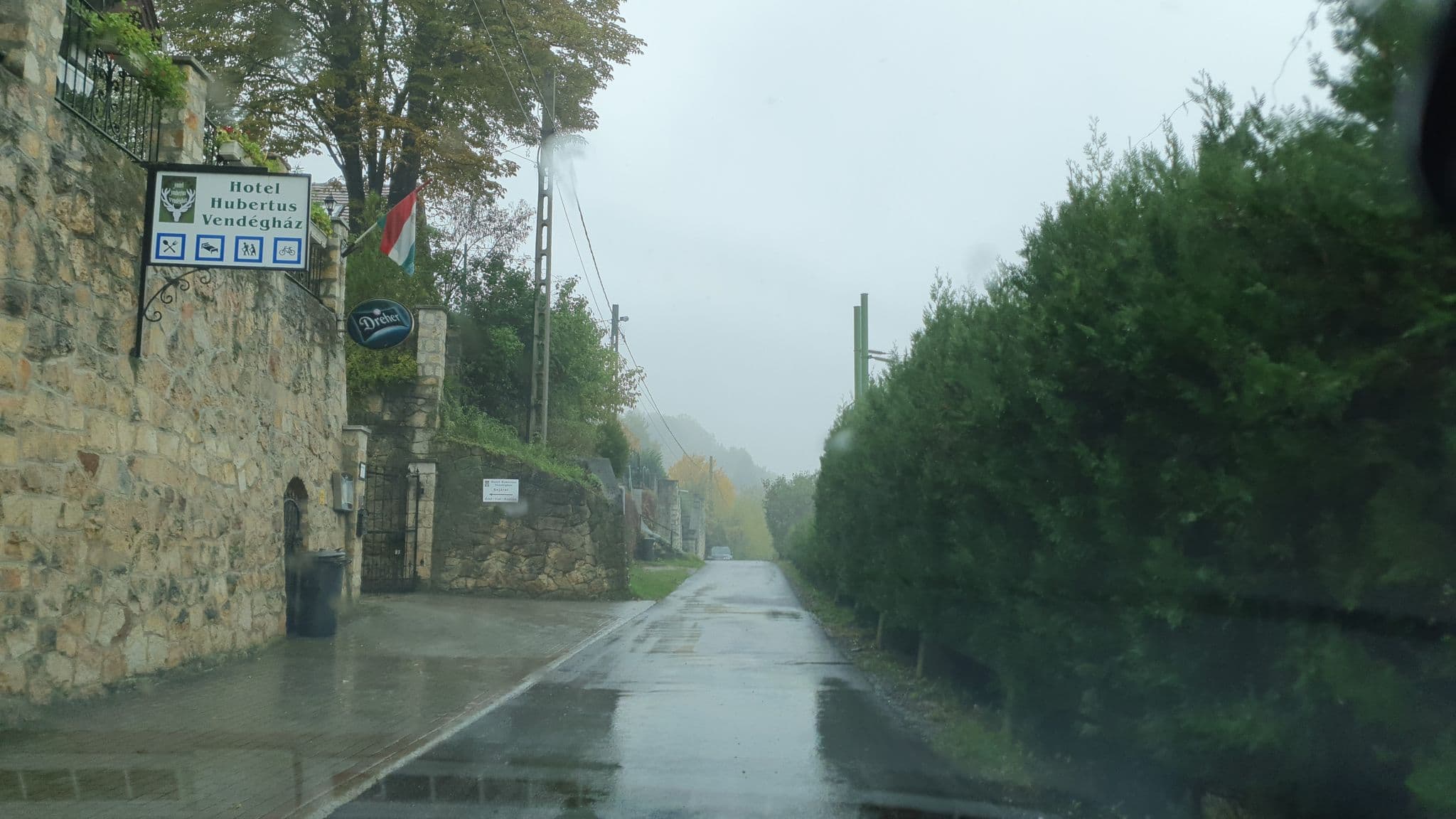 Street view near Hotel Hubertus vendégház, Zebegény — © kami911 (CC BY-SA · Mapillary)