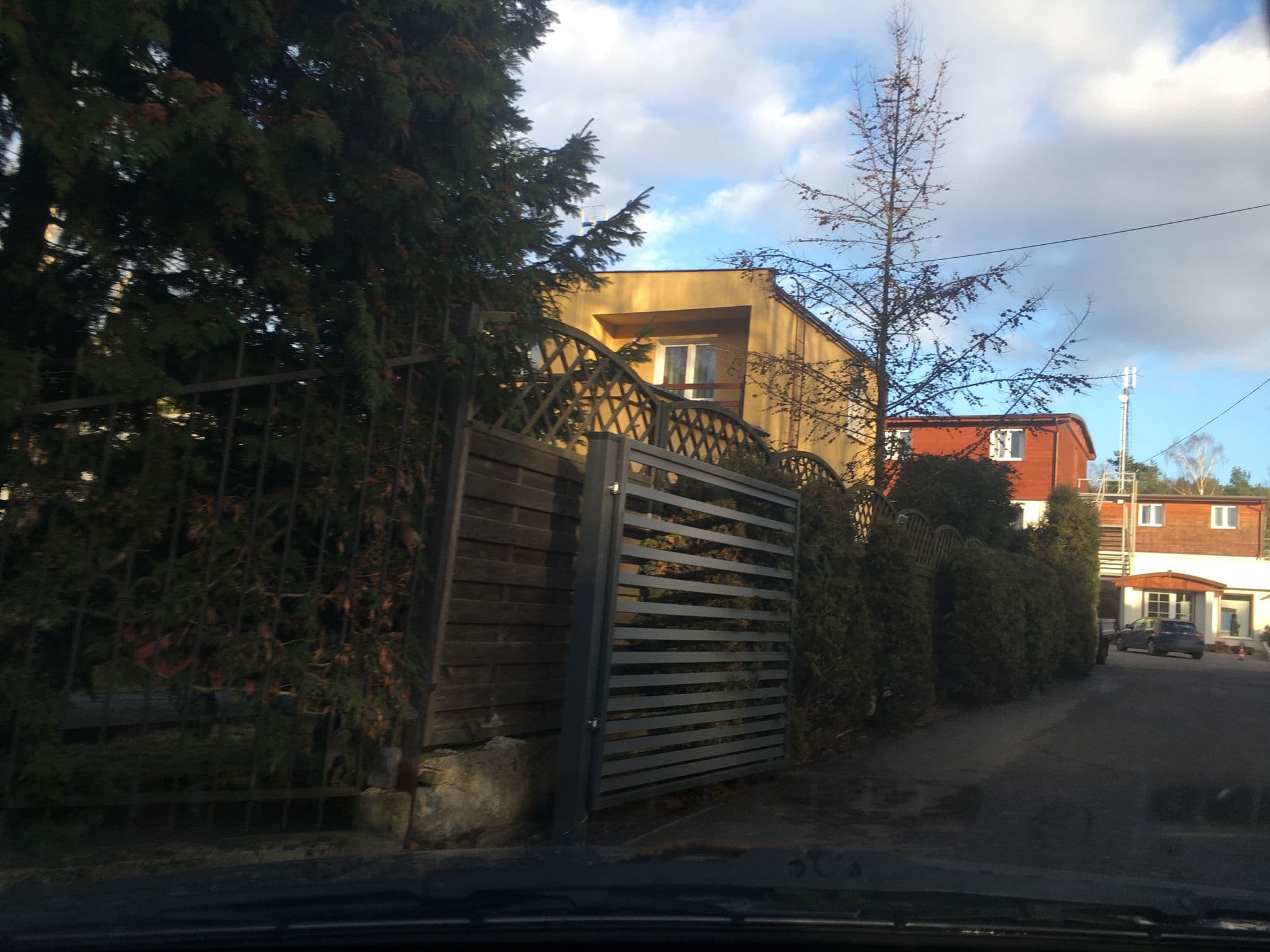 Street view near Alma, Wyspa Sobieszewska — © inwazjamb (CC BY-SA · Mapillary)