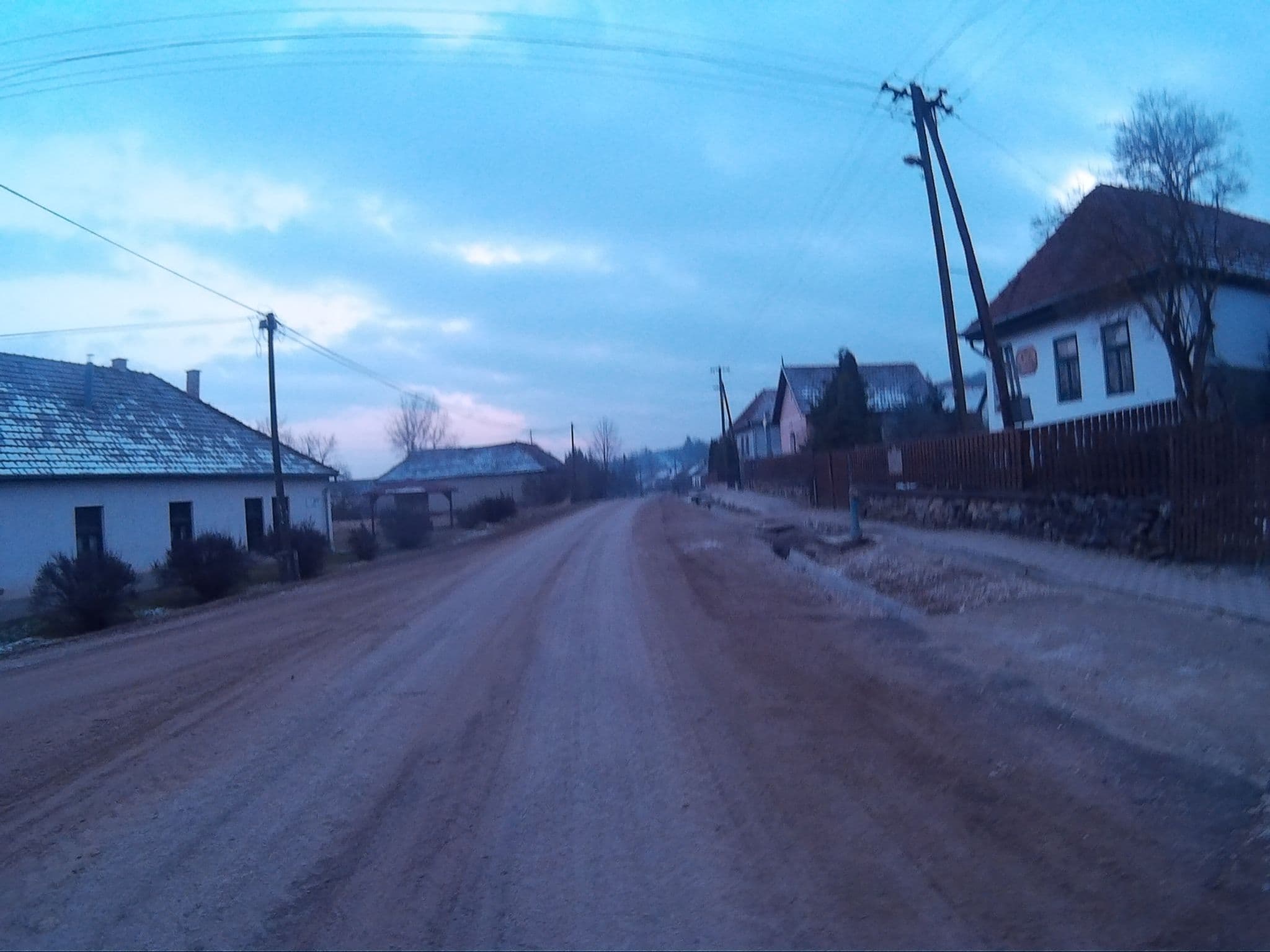 Street view near Tölgyfa vendégház, Szendrő — © heyjoe (CC BY-SA · Mapillary)