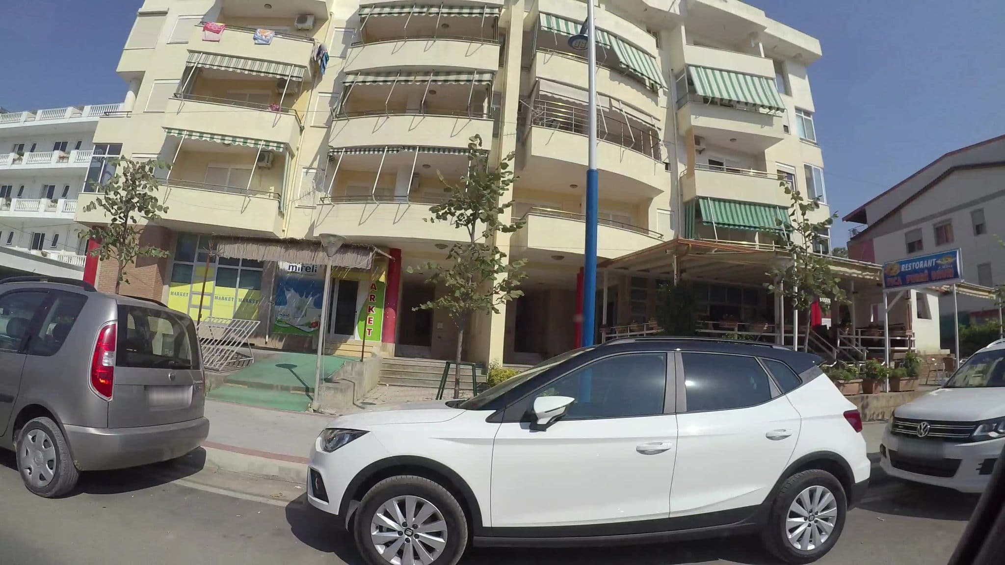 Street view near Elite, Kavajë — © kaart_3 (CC BY-SA · Mapillary)