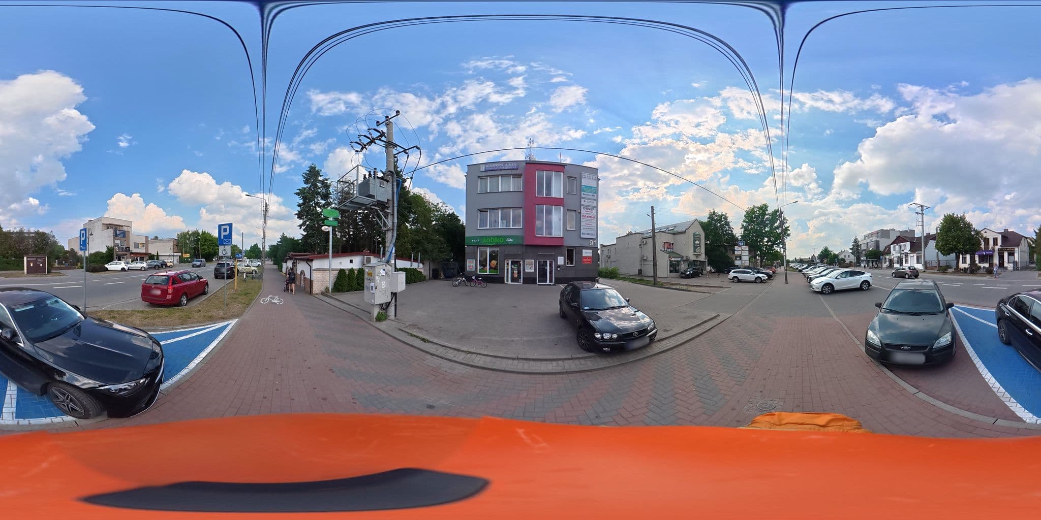 Street view near Novyhostel, Łomianki — © awizonosz (CC BY-SA · Mapillary)