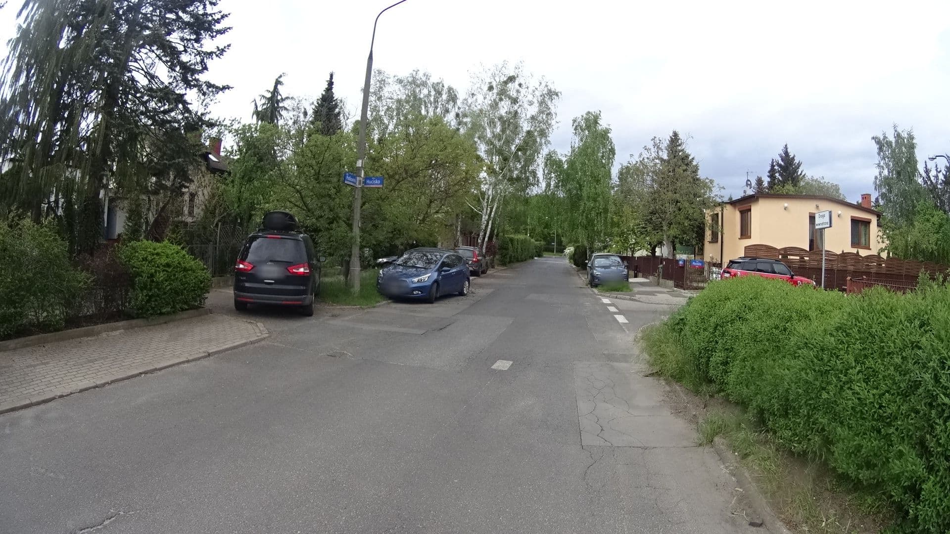 Street view near Łazuka Magdalena. Domy wypoczynkowe, Bemowo — © awizonosz (CC BY-SA · Mapillary)