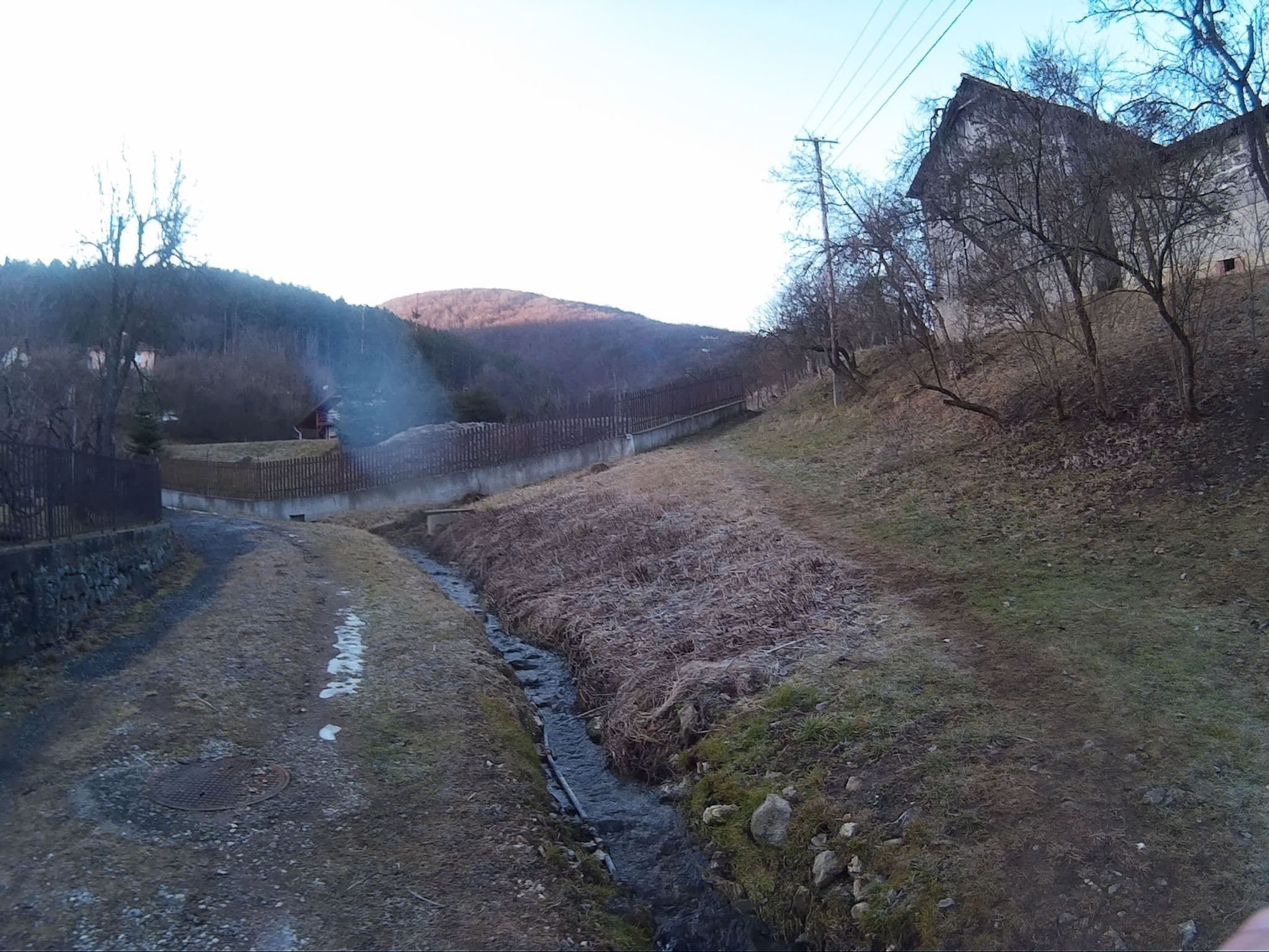 Street view near Bíró udvar vendégház, Dédestapolcsány — © heyjoe (CC BY-SA · Mapillary)