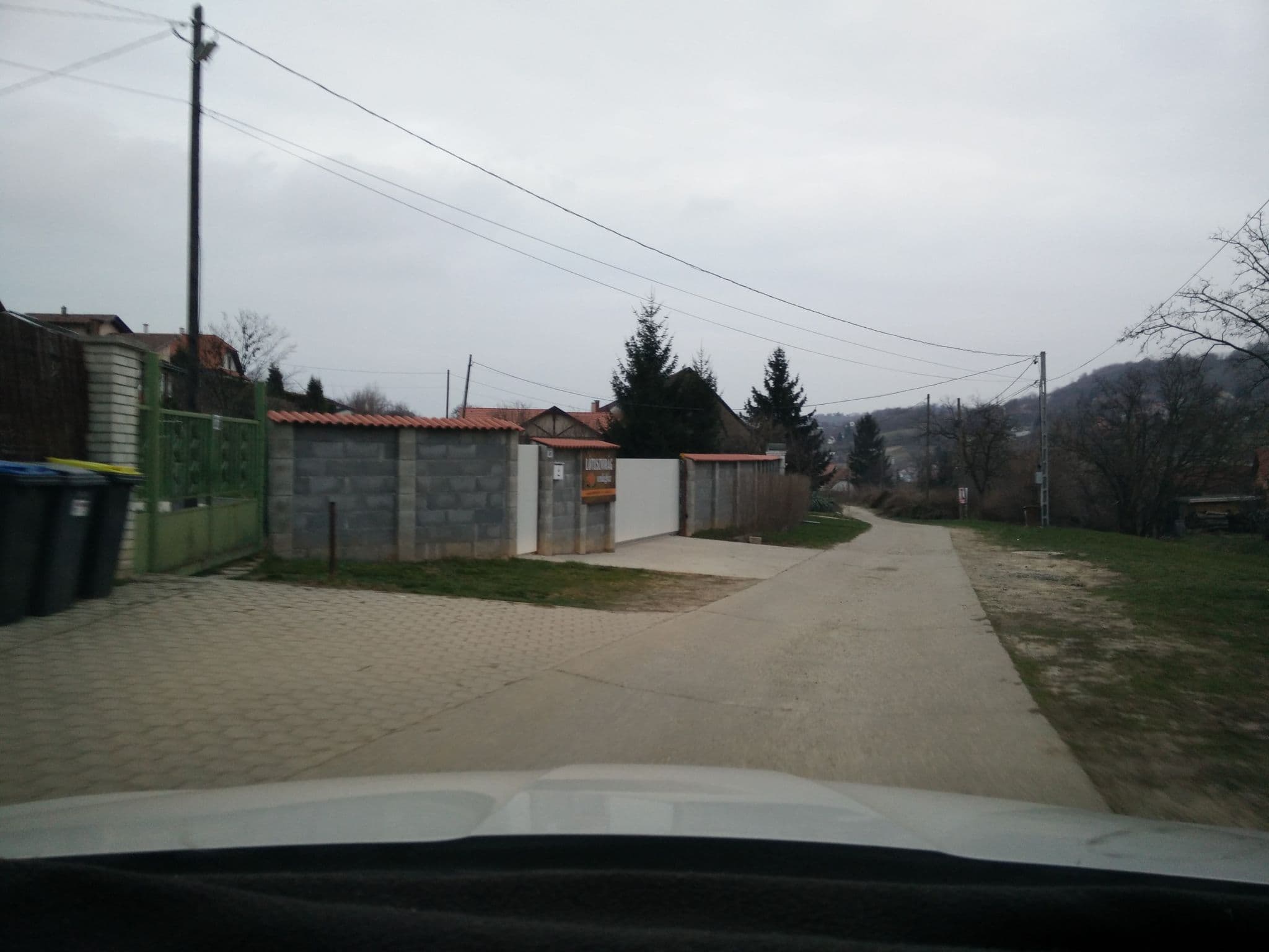 Street view near Lótuszvirág vendégház, Szekszárd — © grin (CC BY-SA · Mapillary)