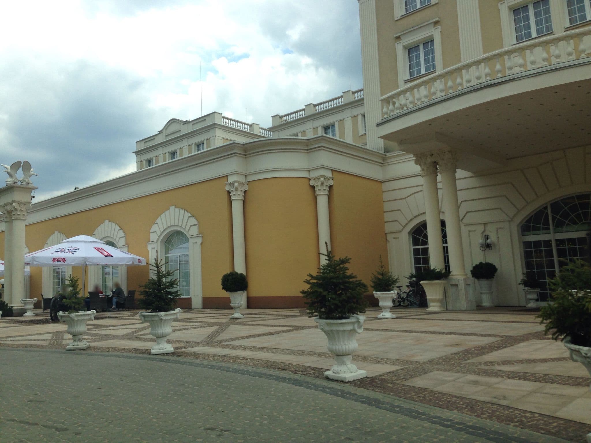 Street view near Windsor Palace Hotel & Conference Center, Wieliszew — © fundacja_geolife (CC BY-SA · Mapillary)