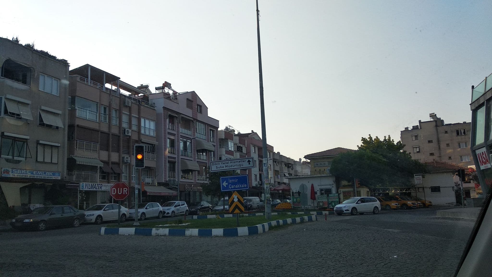 Street view near Ümmetoğlu Otel, Dikili — © boracasli (CC BY-SA · Mapillary)