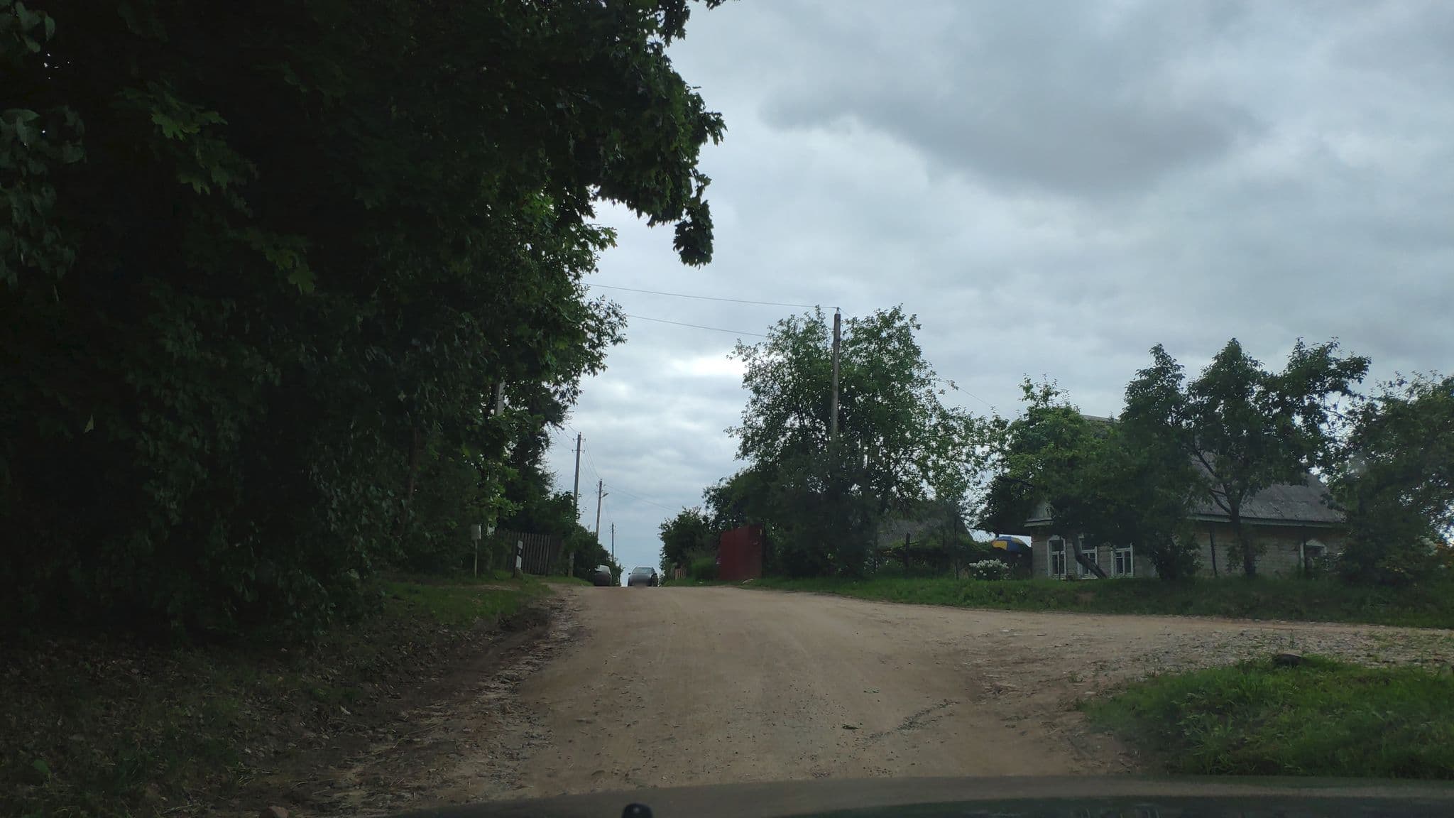 Street view near Сядзіба Узгорʼе-VIP, Khatsyezhyna — © leslistr (CC BY-SA · Mapillary)