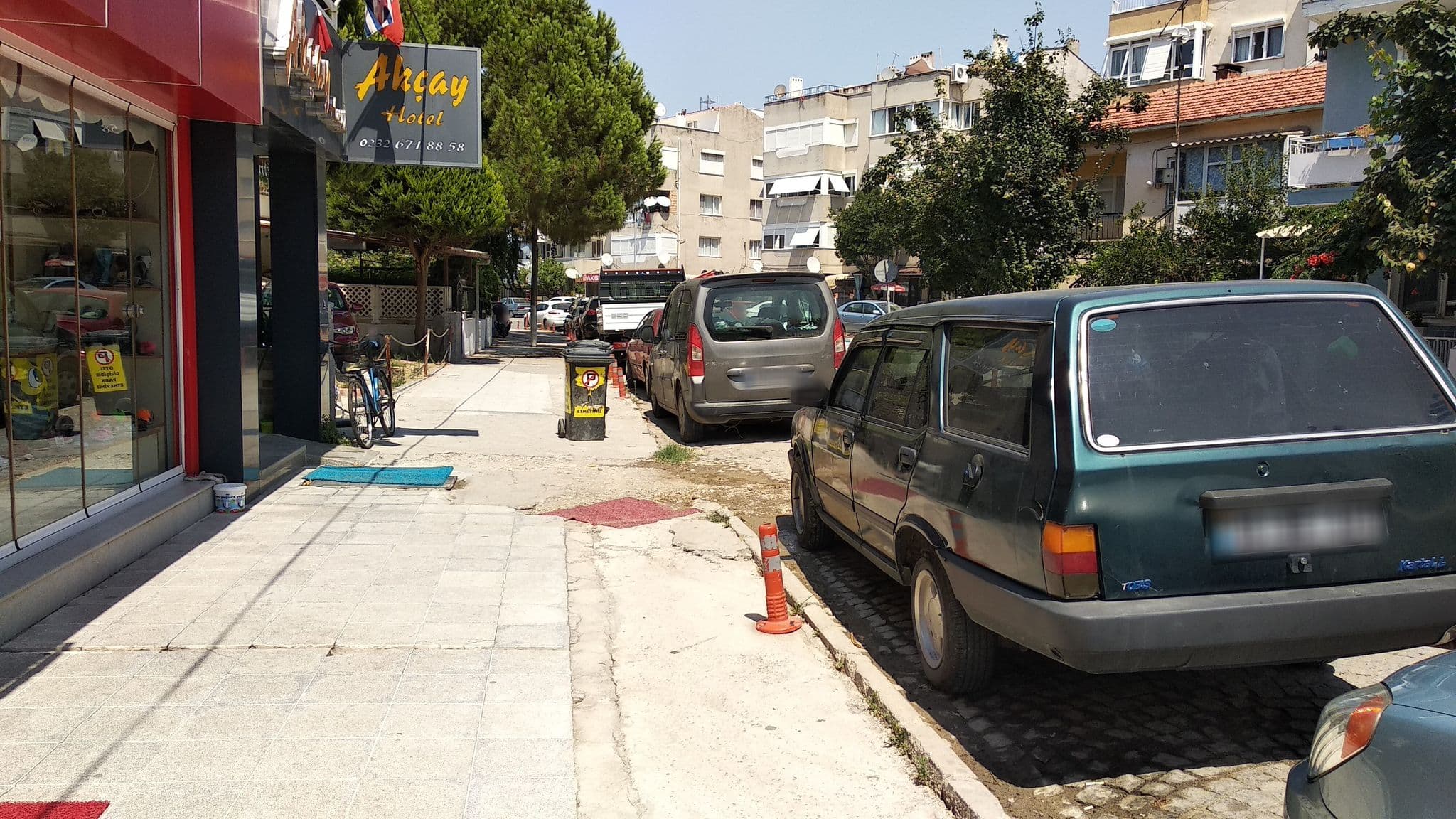 Street view near Akçay Otel, Dikili — © boracasli (CC BY-SA · Mapillary)