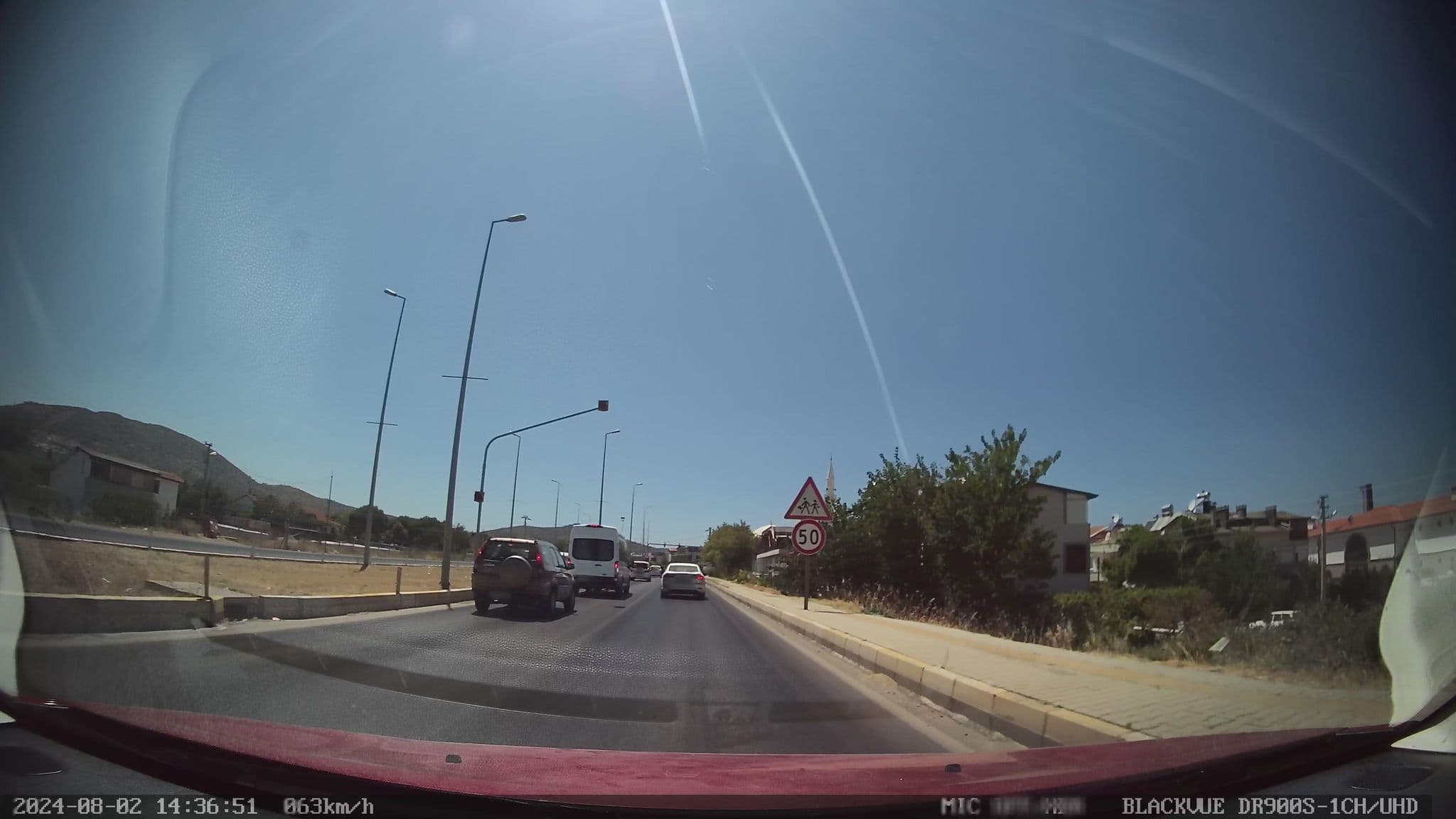 Street view near Çiğdem Apart, Burhaniye — © unen (CC BY-SA · Mapillary)