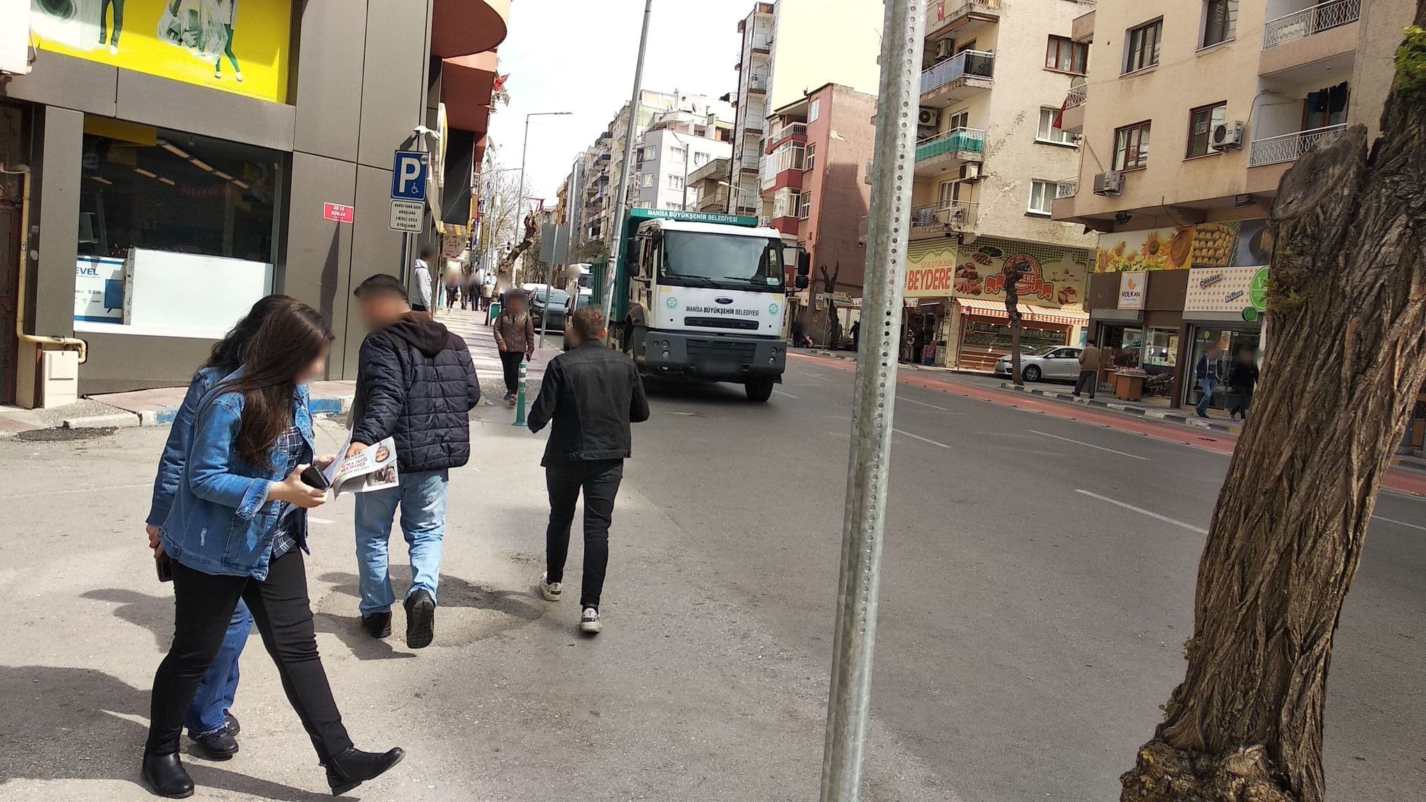 Street view near Karaca Rezidans, Manisa — © boracasli (CC BY-SA · Mapillary)