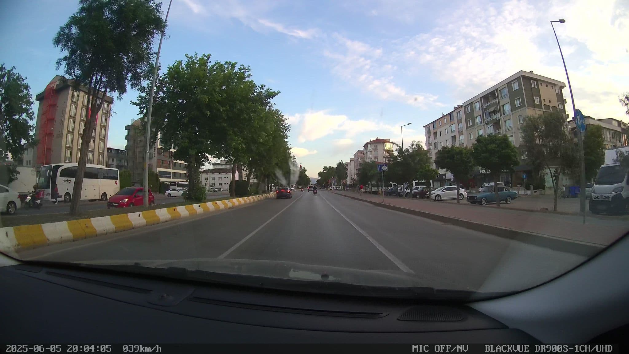Street view near Değirmenci Hotel, Çanakkale — © Zafer (CC BY-SA · Mapillary)