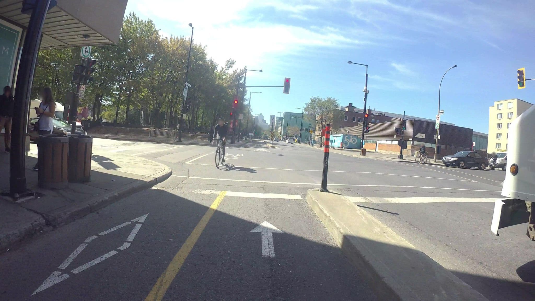 Street view near Tru by Hilton Montreal Centre-Ville, Milton-Parc — © VdM (CC BY-SA · Mapillary)