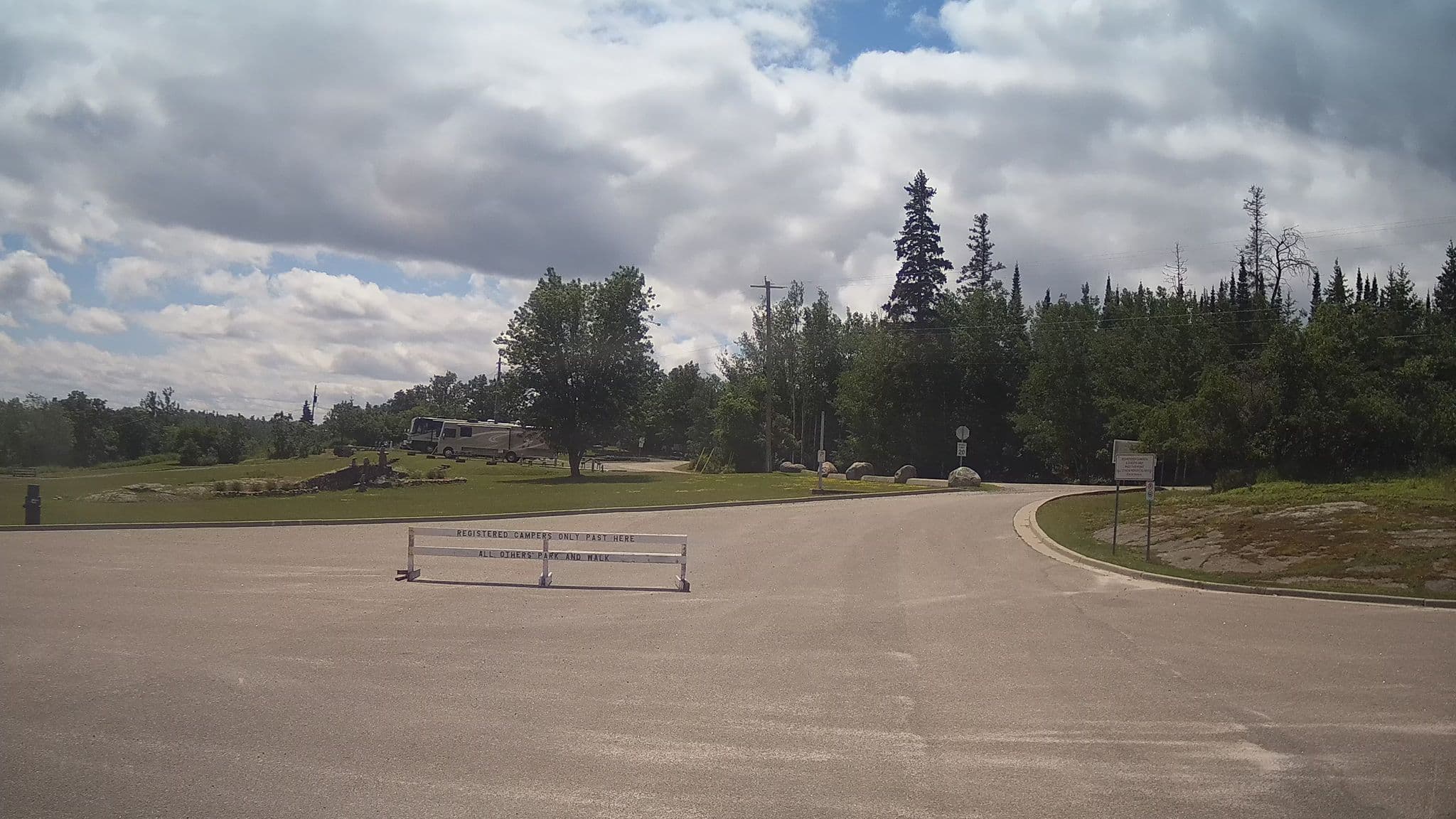 Street view near Anicinabe Park, Kenora — © rps333 (CC BY-SA · Mapillary)
