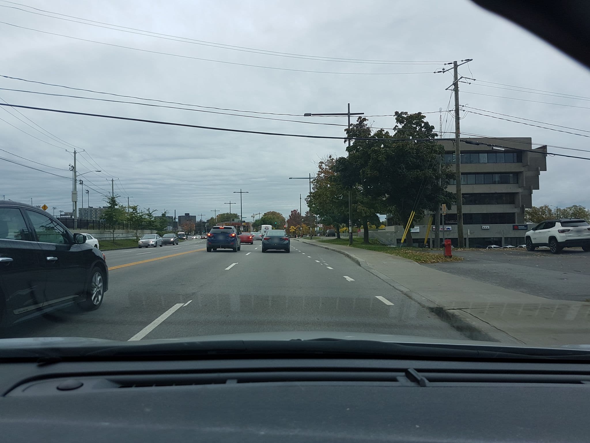 Street view near Unilofts Hôtel, Sainte-Foy — © daudrain (CC BY-SA · Mapillary)