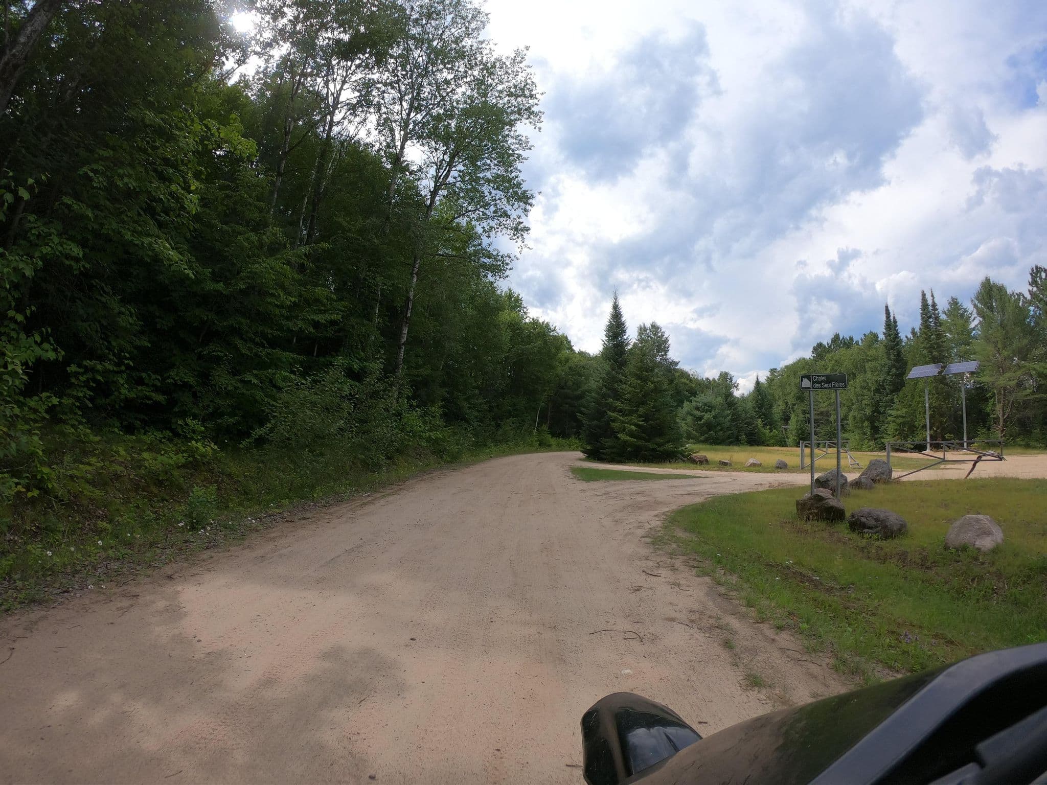 Street view near Chalet des Sept Frères, La Minerve — © paulmsg (CC BY-SA · Mapillary)