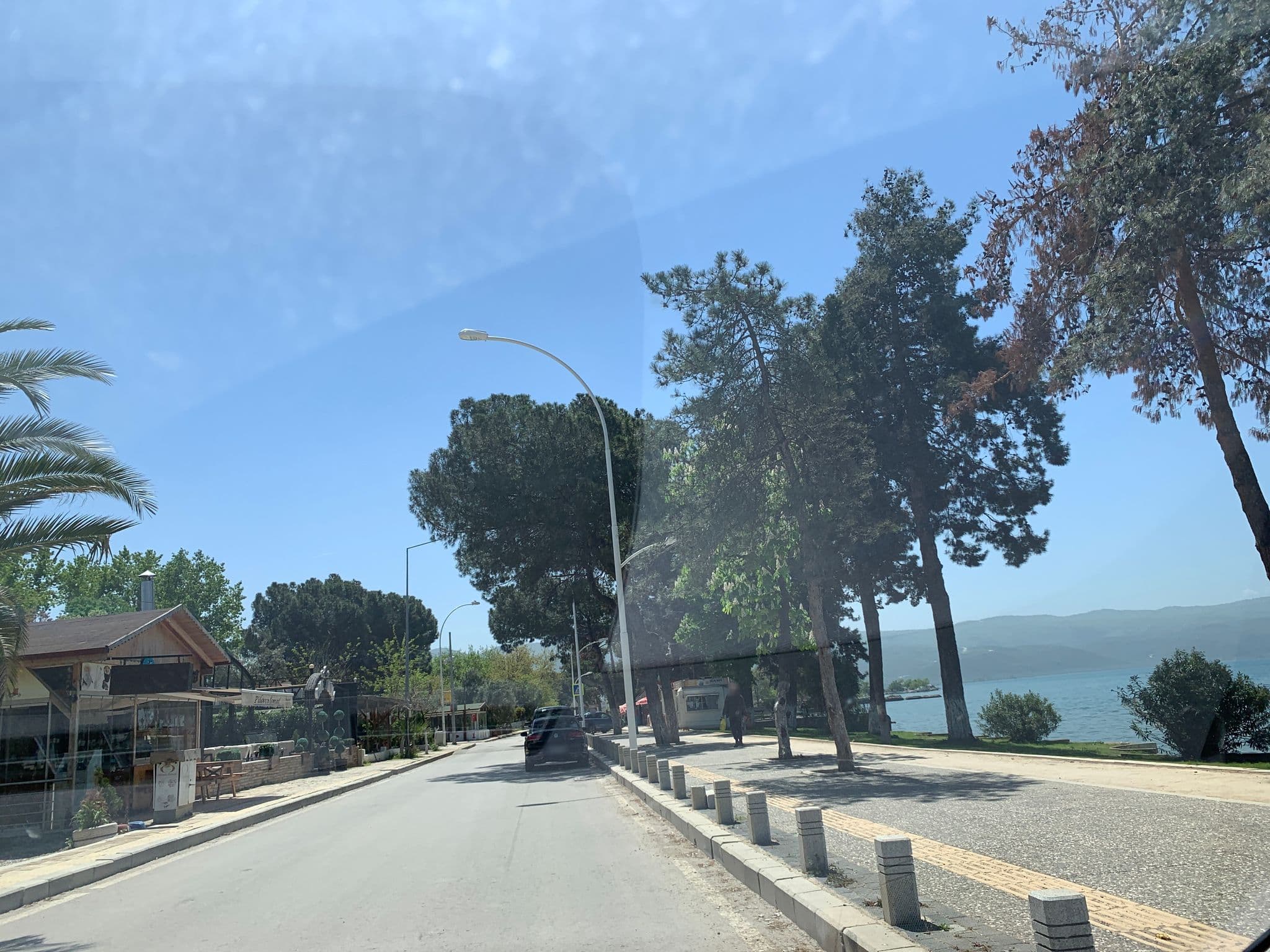Street view near Lake Life Hotel, İznik — © empty (CC BY-SA · Mapillary)