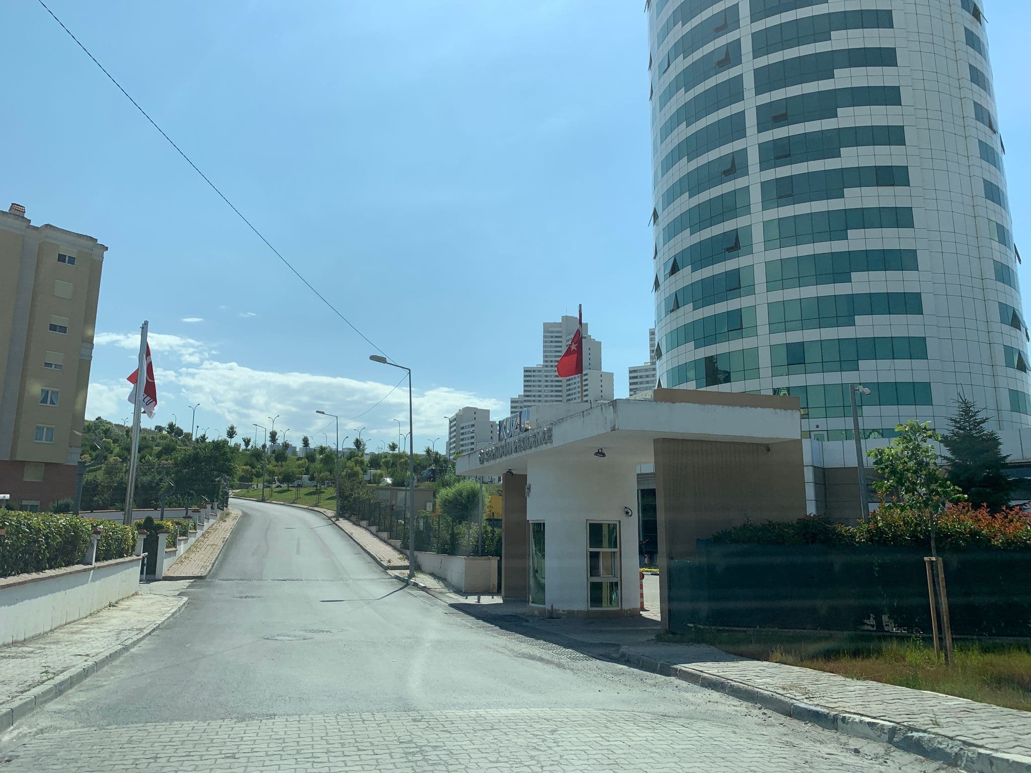 Street view near Kumru Home, Esenyurt — © cihan10 (CC BY-SA · Mapillary)