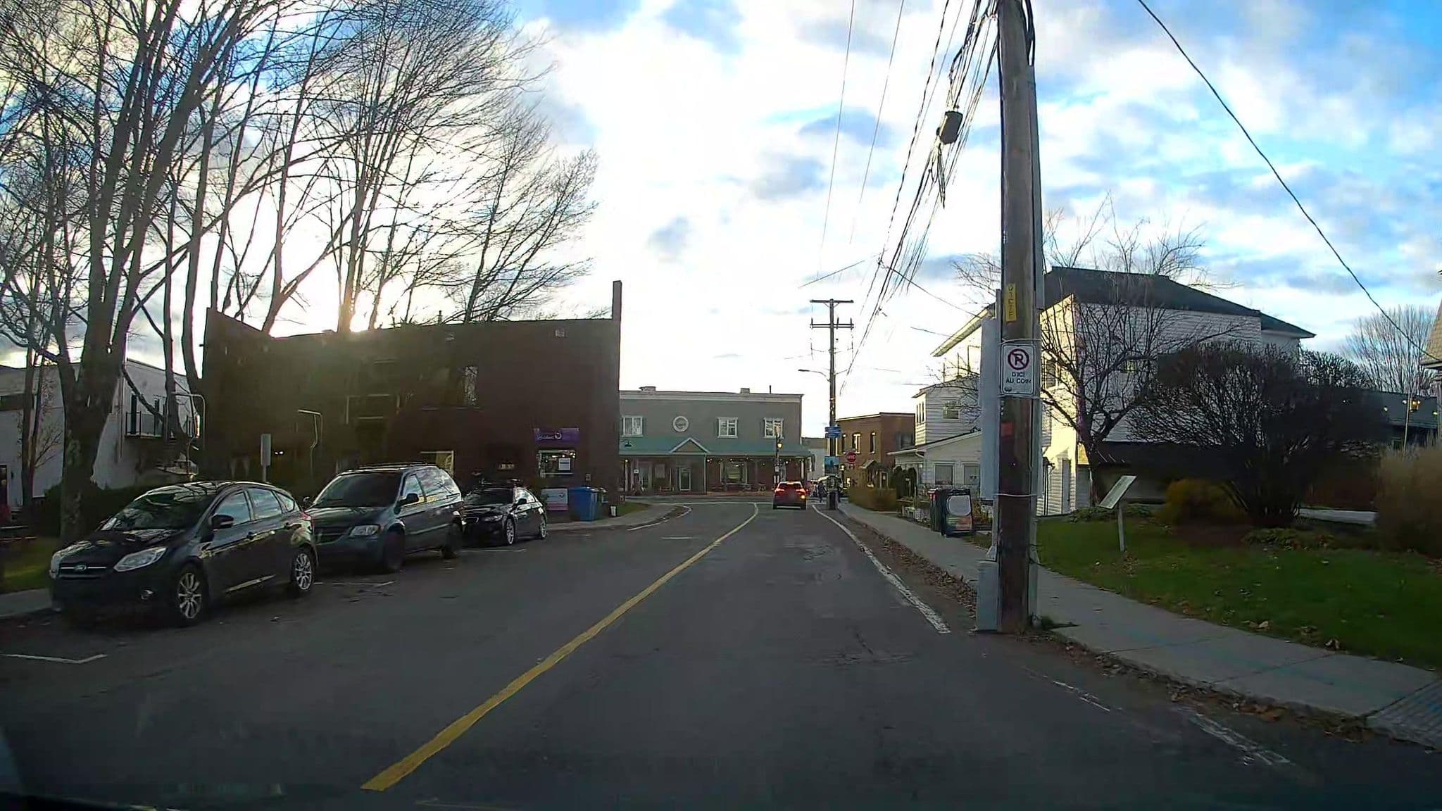 Street view near Le Pleasant Hôtel & Café, Sutton — © Encrypted (CC BY-SA · Mapillary)