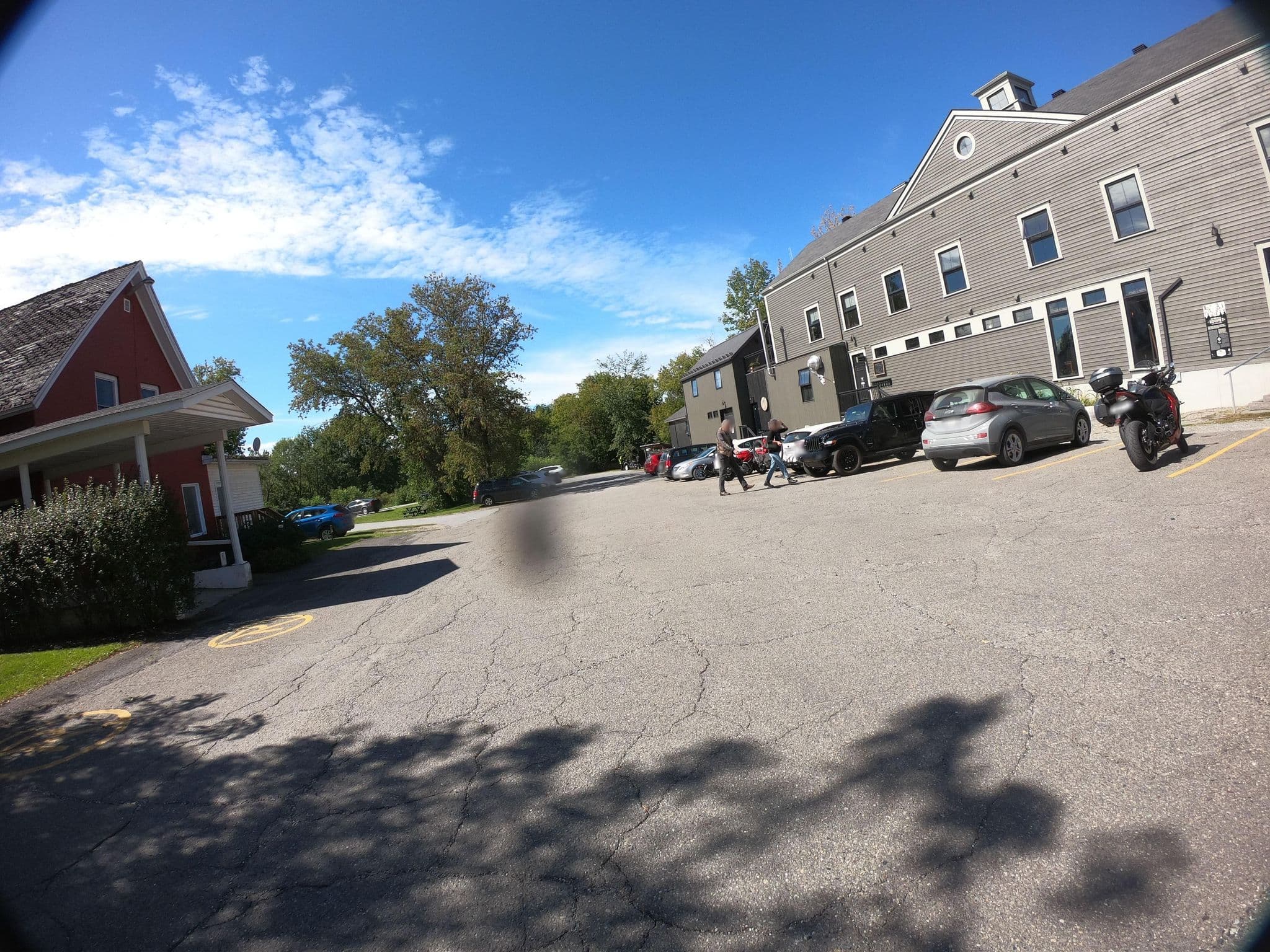 Street view near Auberge Sutton Brouërie, Sutton — © pfbreton (CC BY-SA · Mapillary)