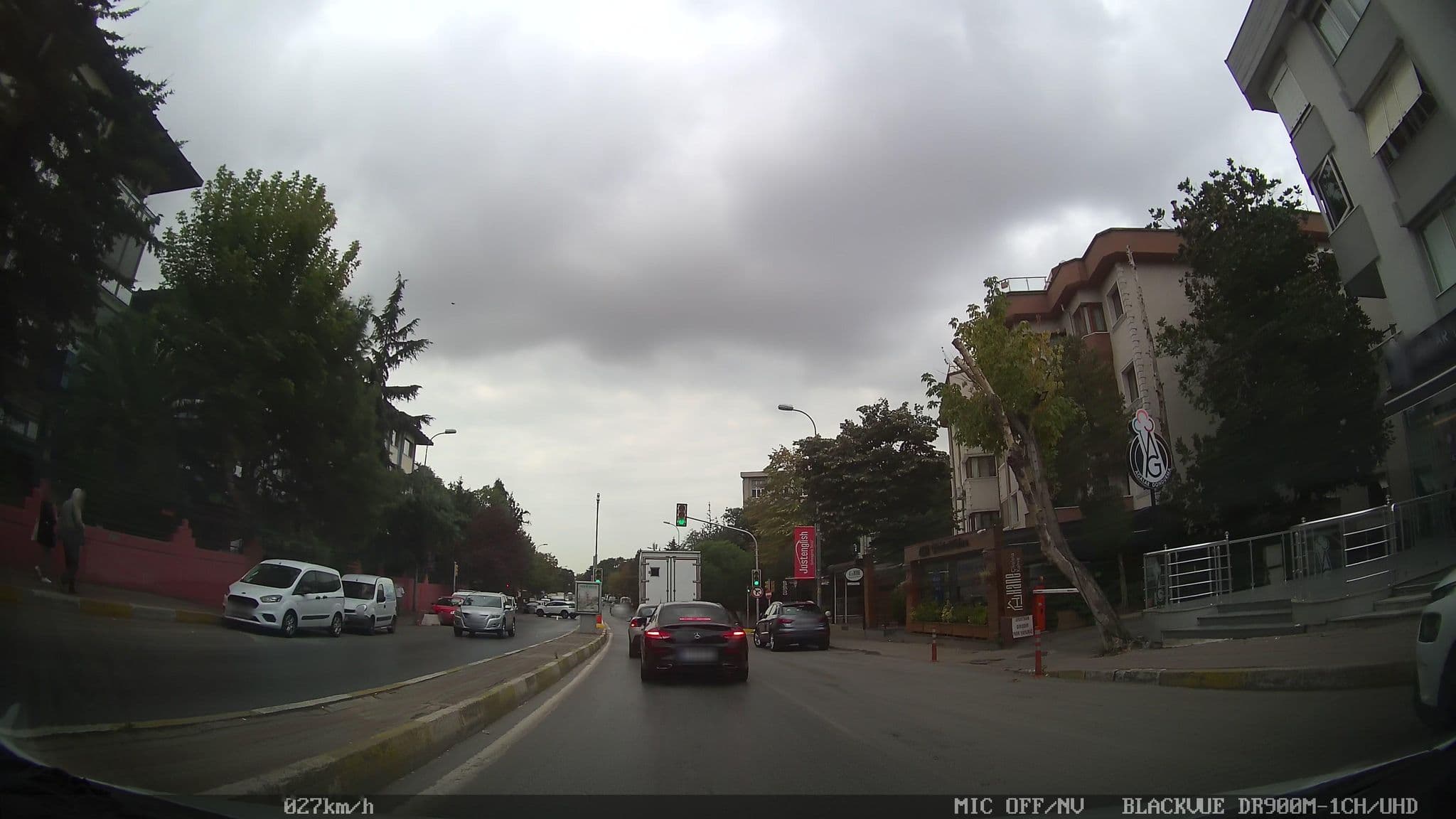 Street view near Fenerbahce Can Bartu Tesisleri, Altunizade — © yercizenler (CC BY-SA · Mapillary)